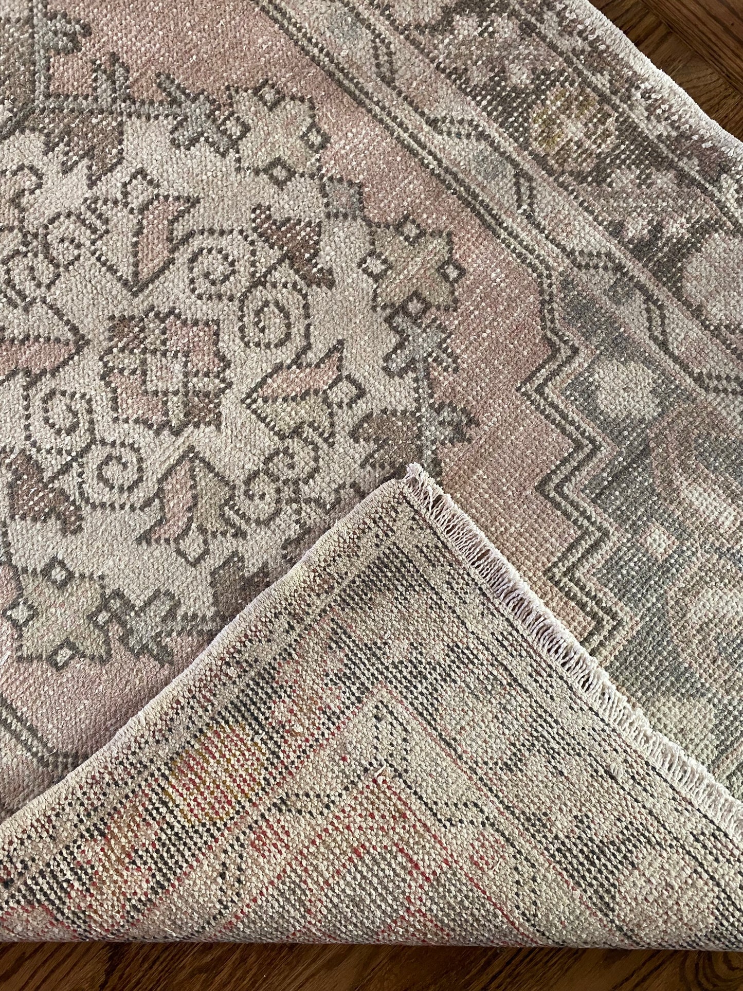 Elizabeth 3’2 x 9’6