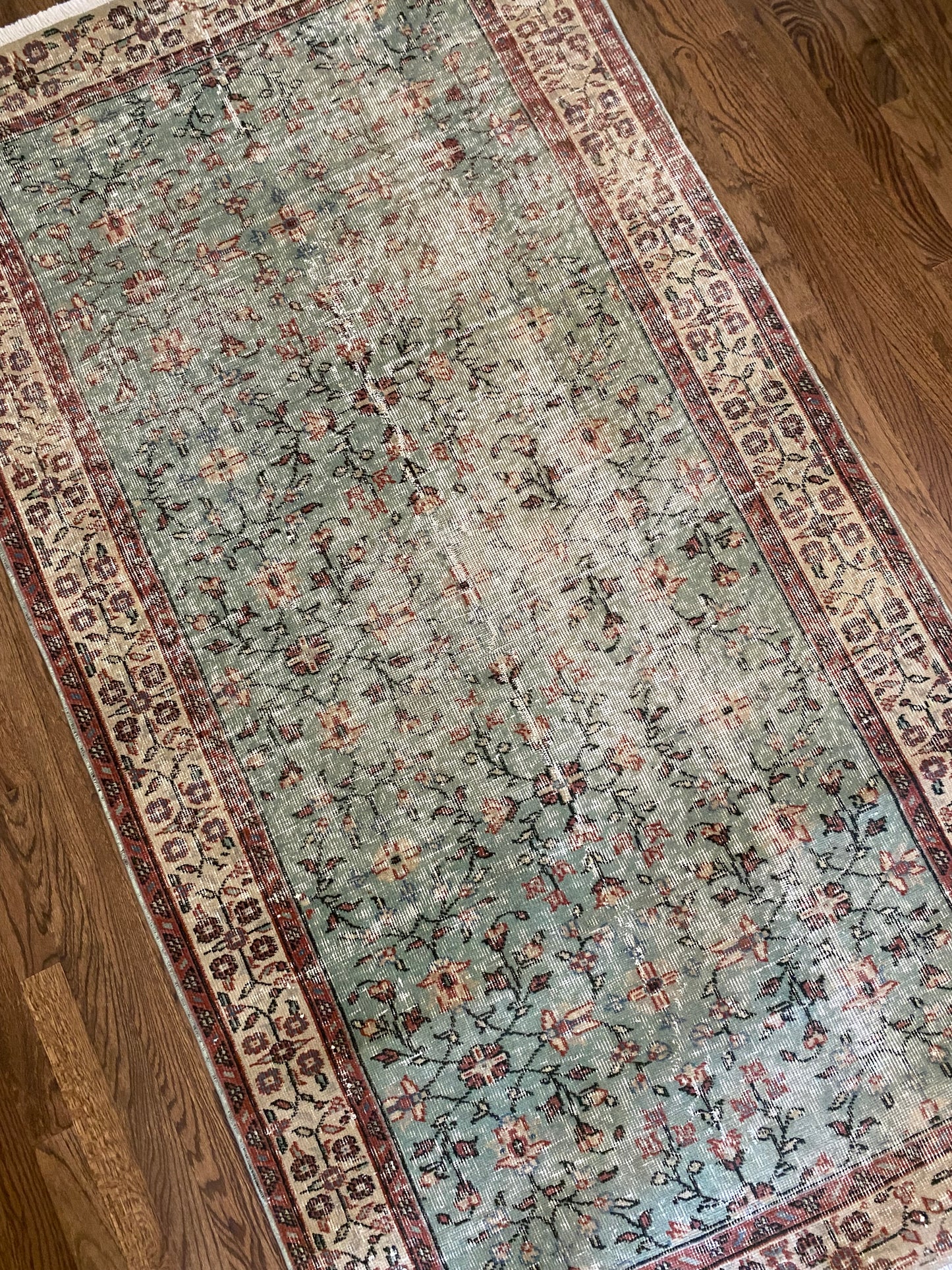 Emery 3’9 x 6’11