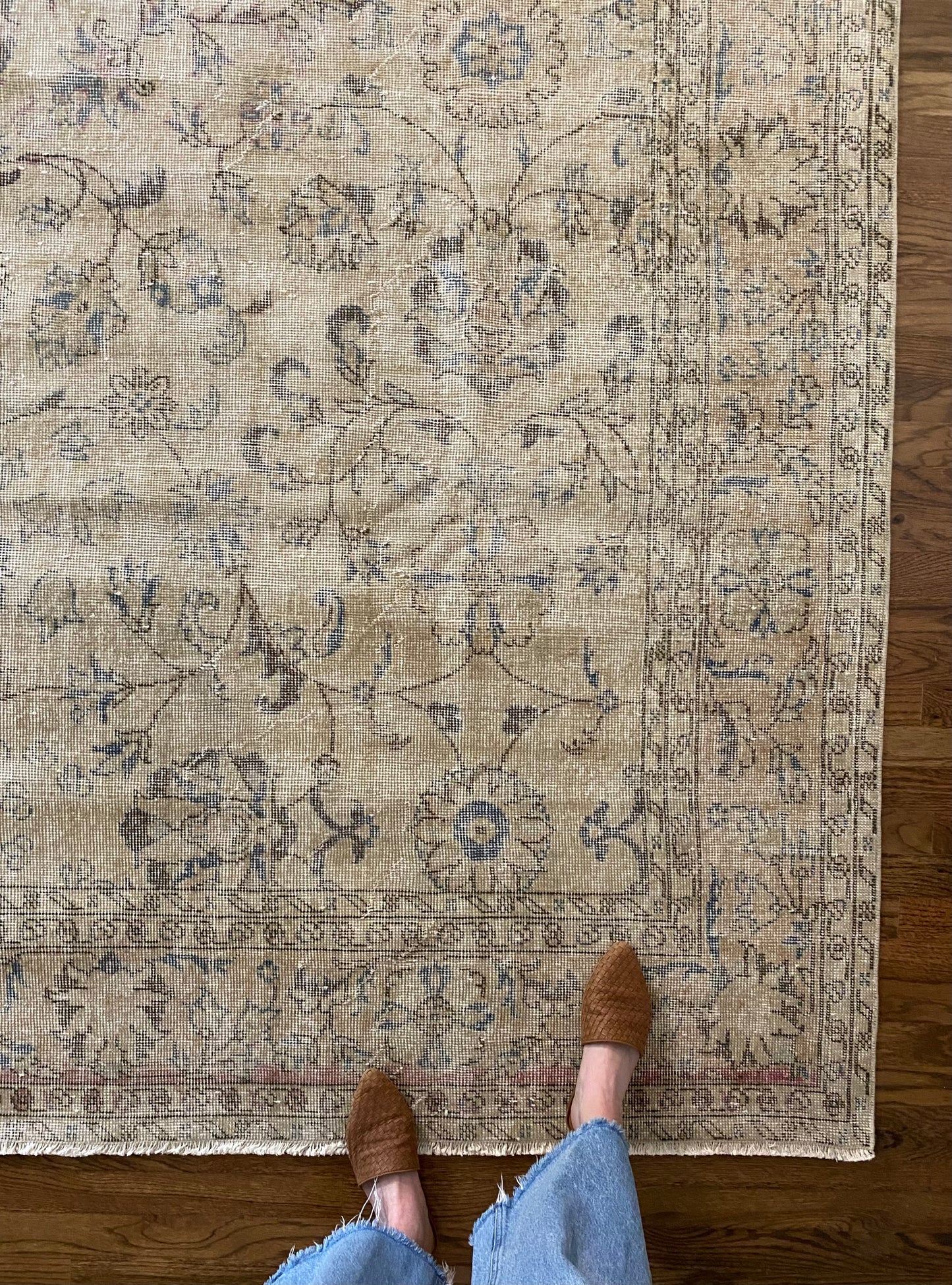 Amelia 8’3 x 11’8
