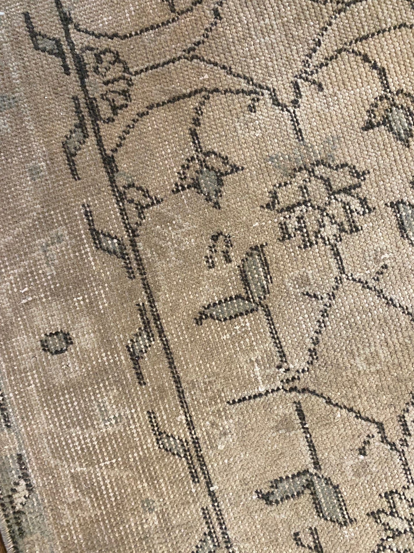Kat 3’11 x 6’10.5