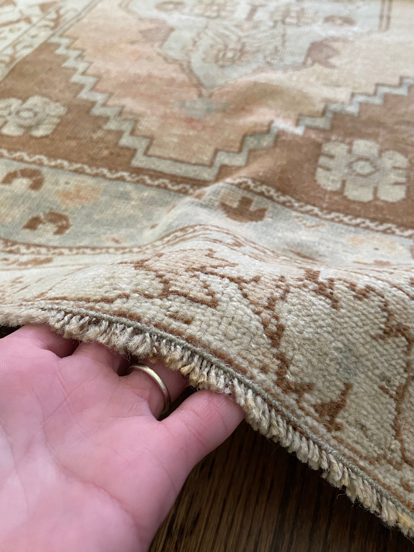 Effie 2’5.5 x 8’7