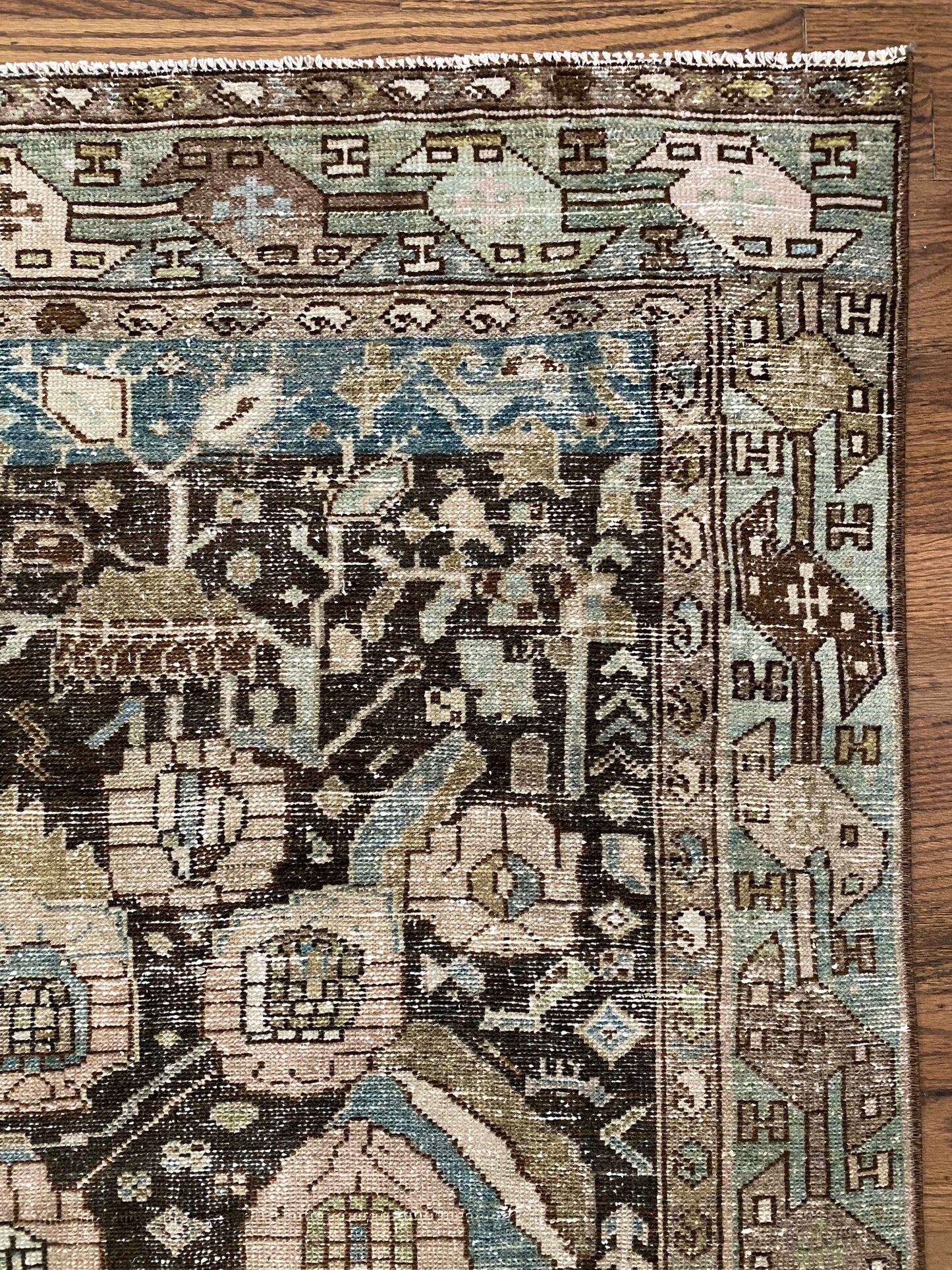 Juliet 3’1 x 9’7
