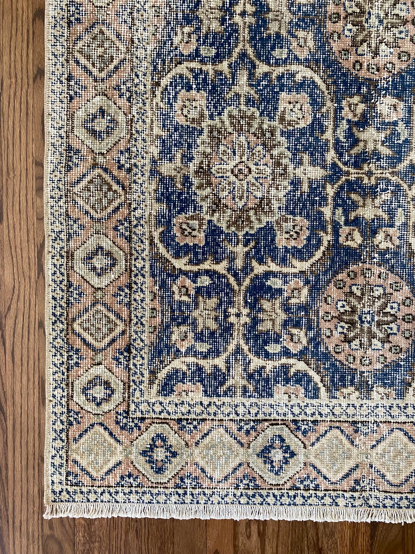 Cecilia 3’7.25 x 6’9.5