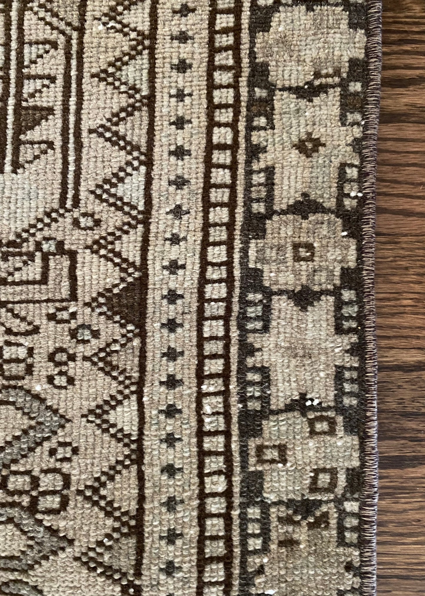 Luca 2’3.5 x 8’8