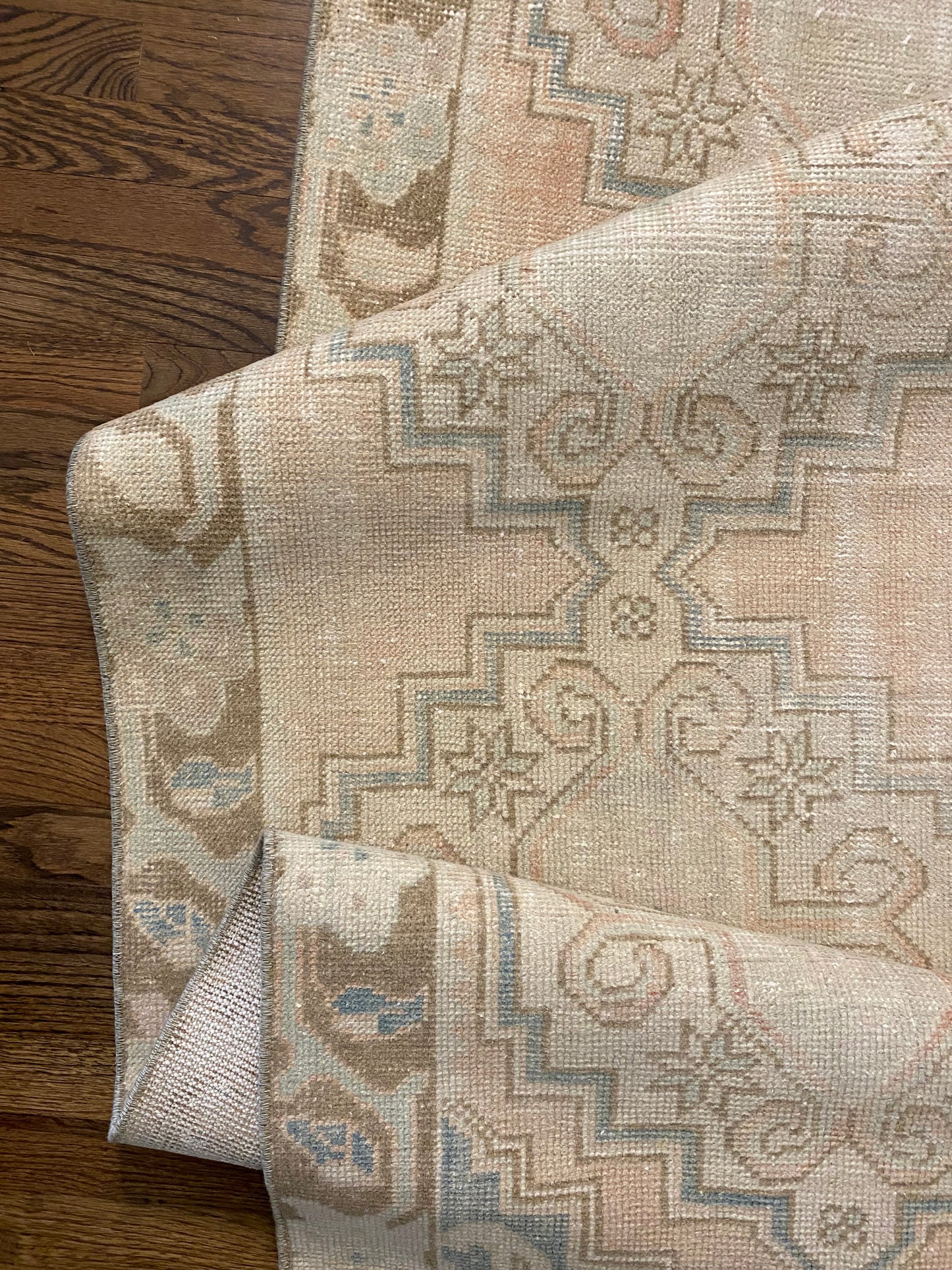 Samantha 2’8 x 8’10