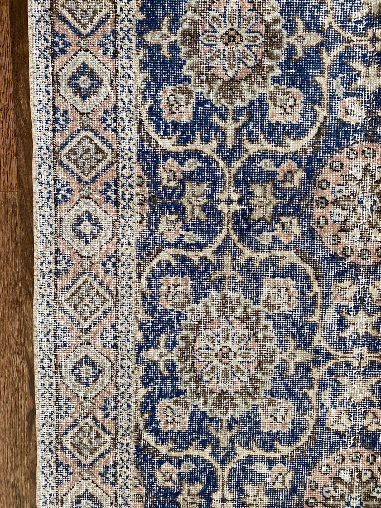 Cecilia 3’7.25 x 6’9.5