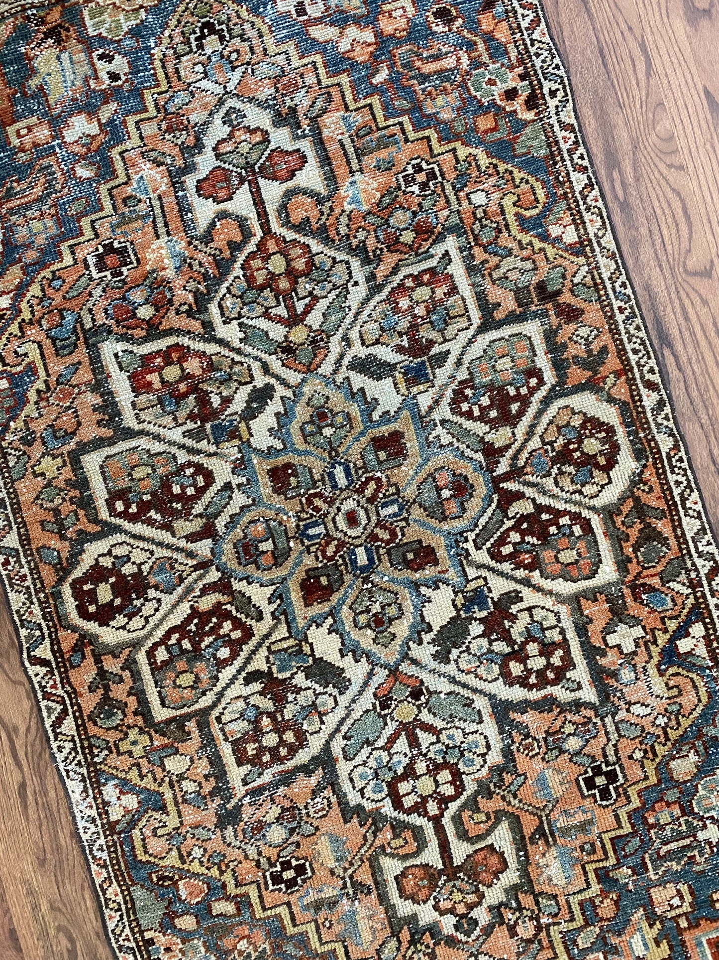 Elizabeth 3’2.5 x 5’10