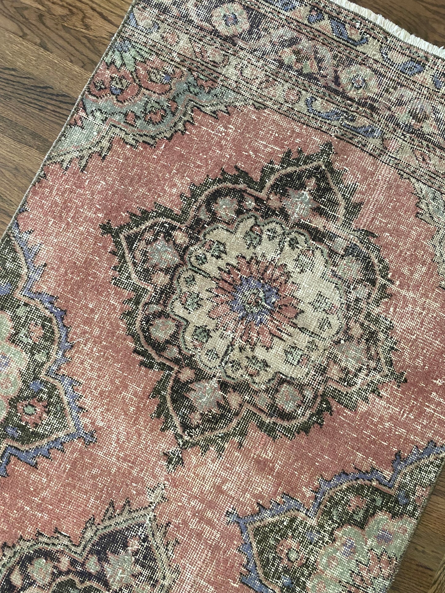 Vera 2’10 x 13’5