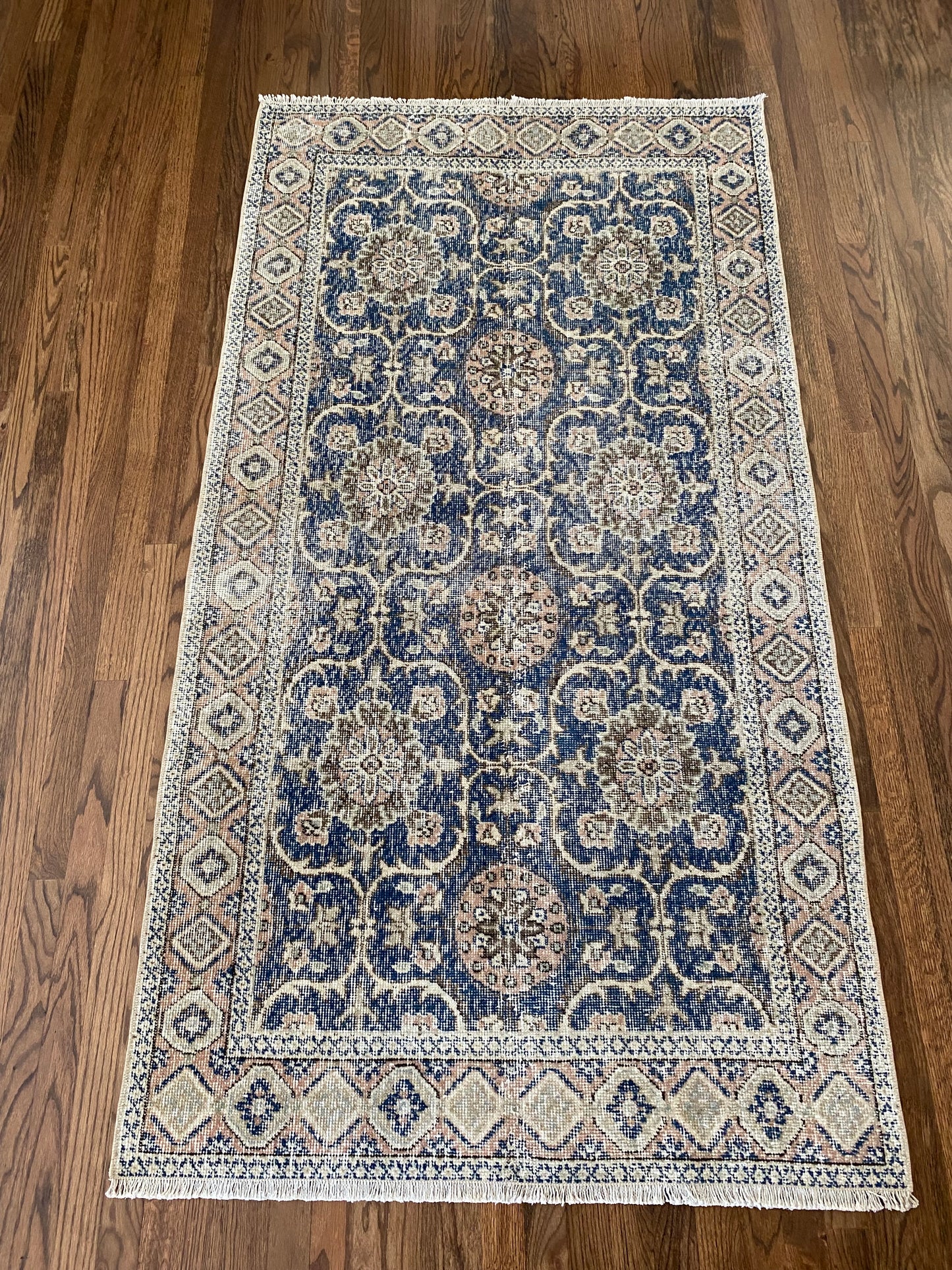 Cecilia 3’7.25 x 6’9.5