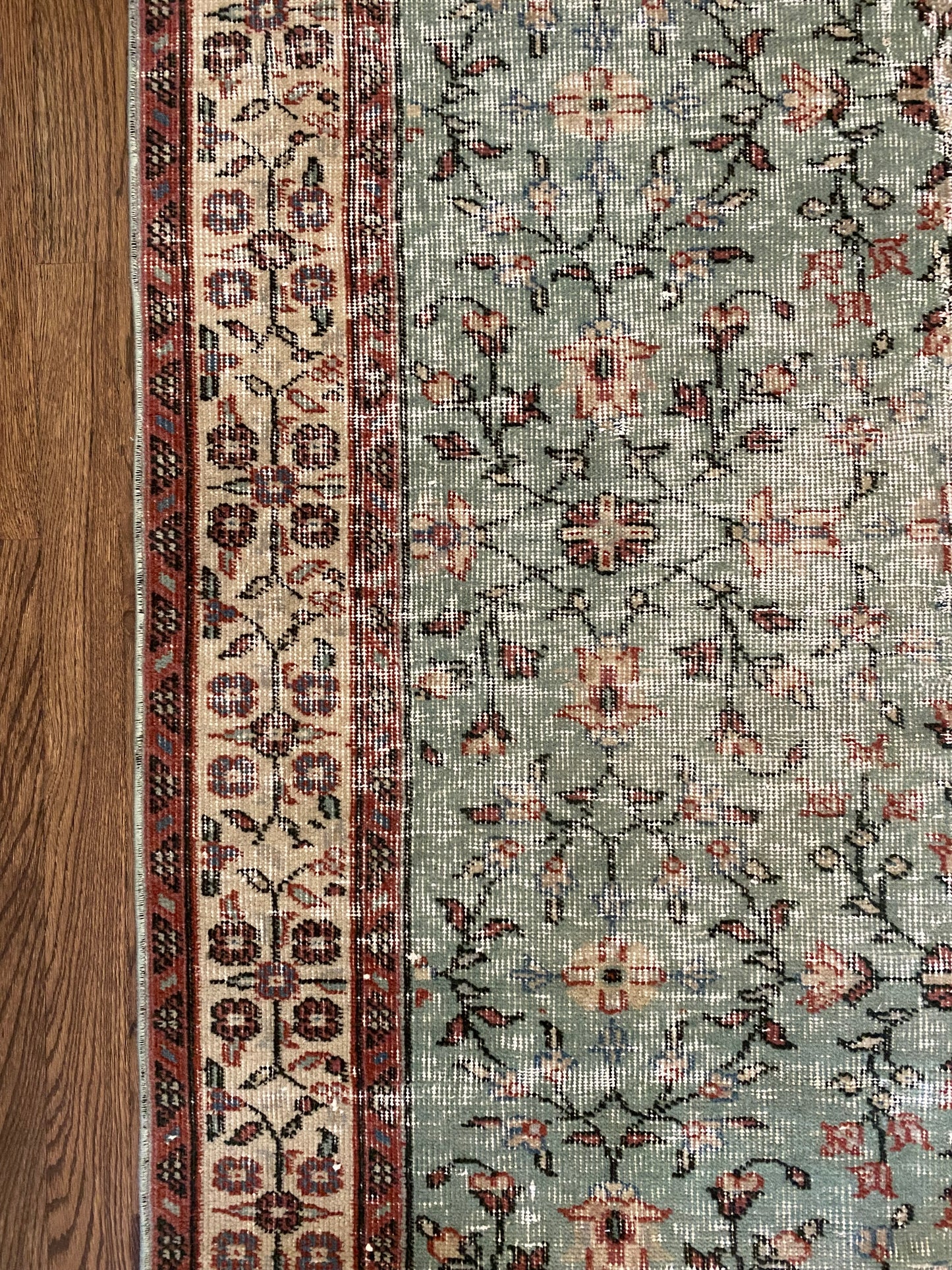 Emery 3’9 x 6’11