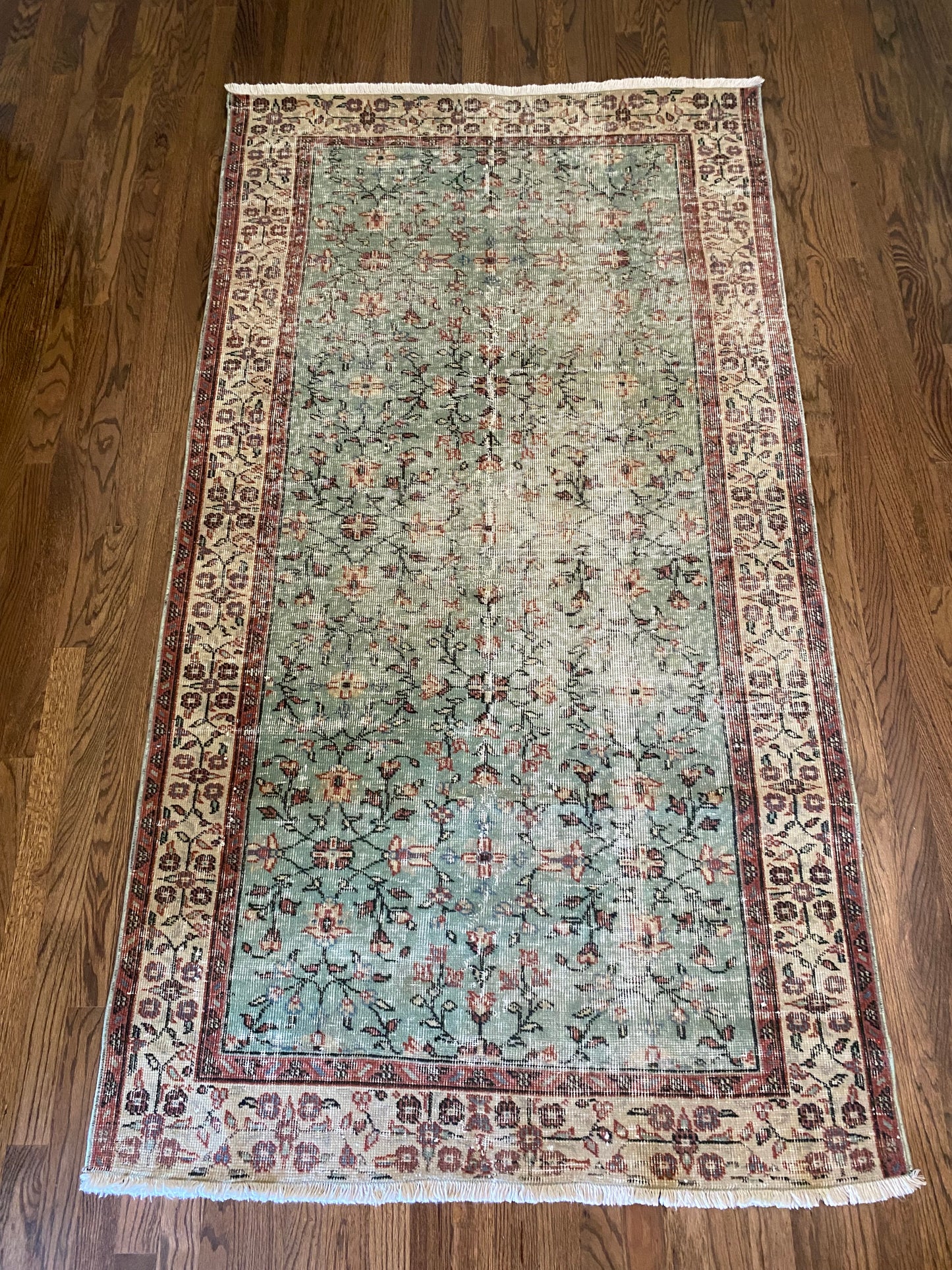 Emery 3’9 x 6’11