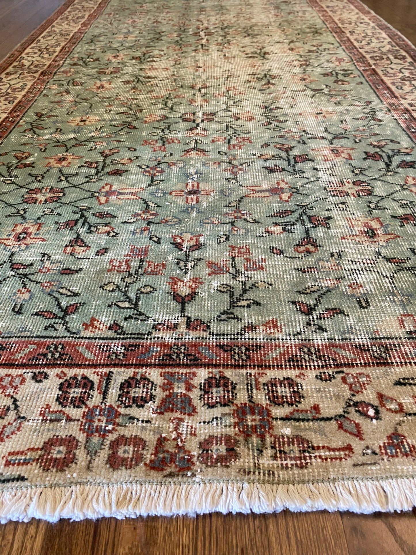 Emery 3’9 x 6’11