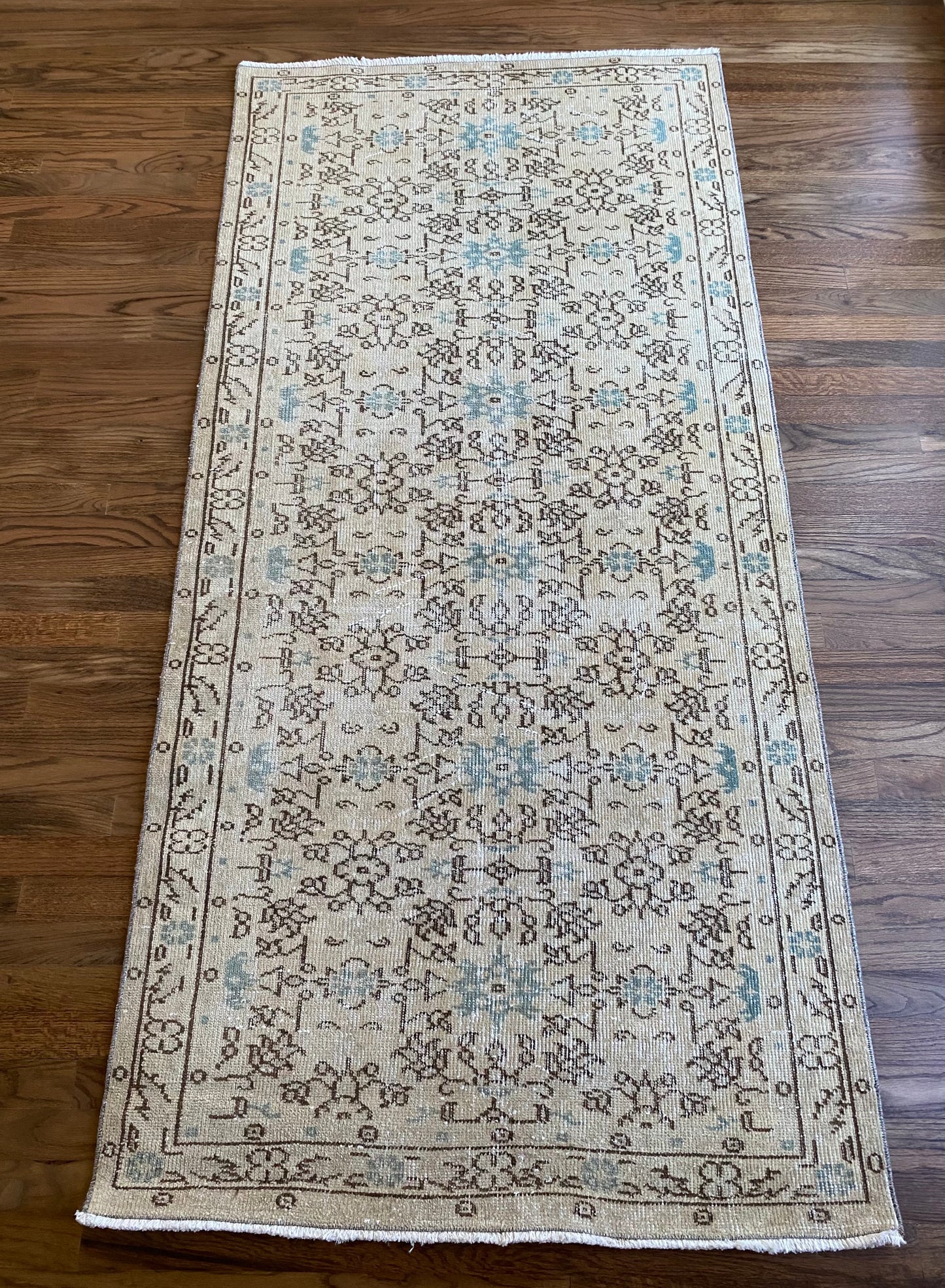 May 3’2.5 x 6’8