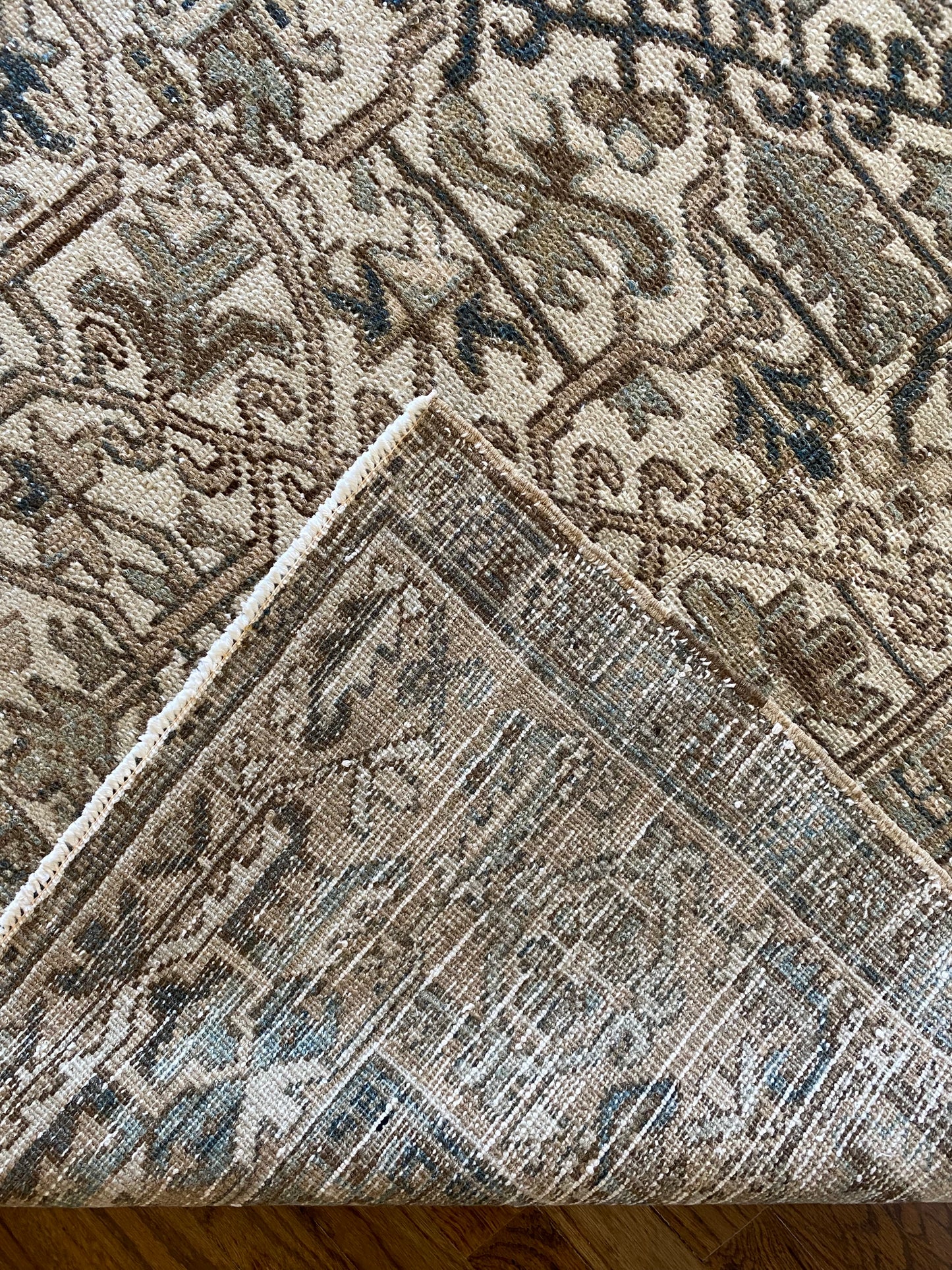 Caroline 7’7 x 9’10