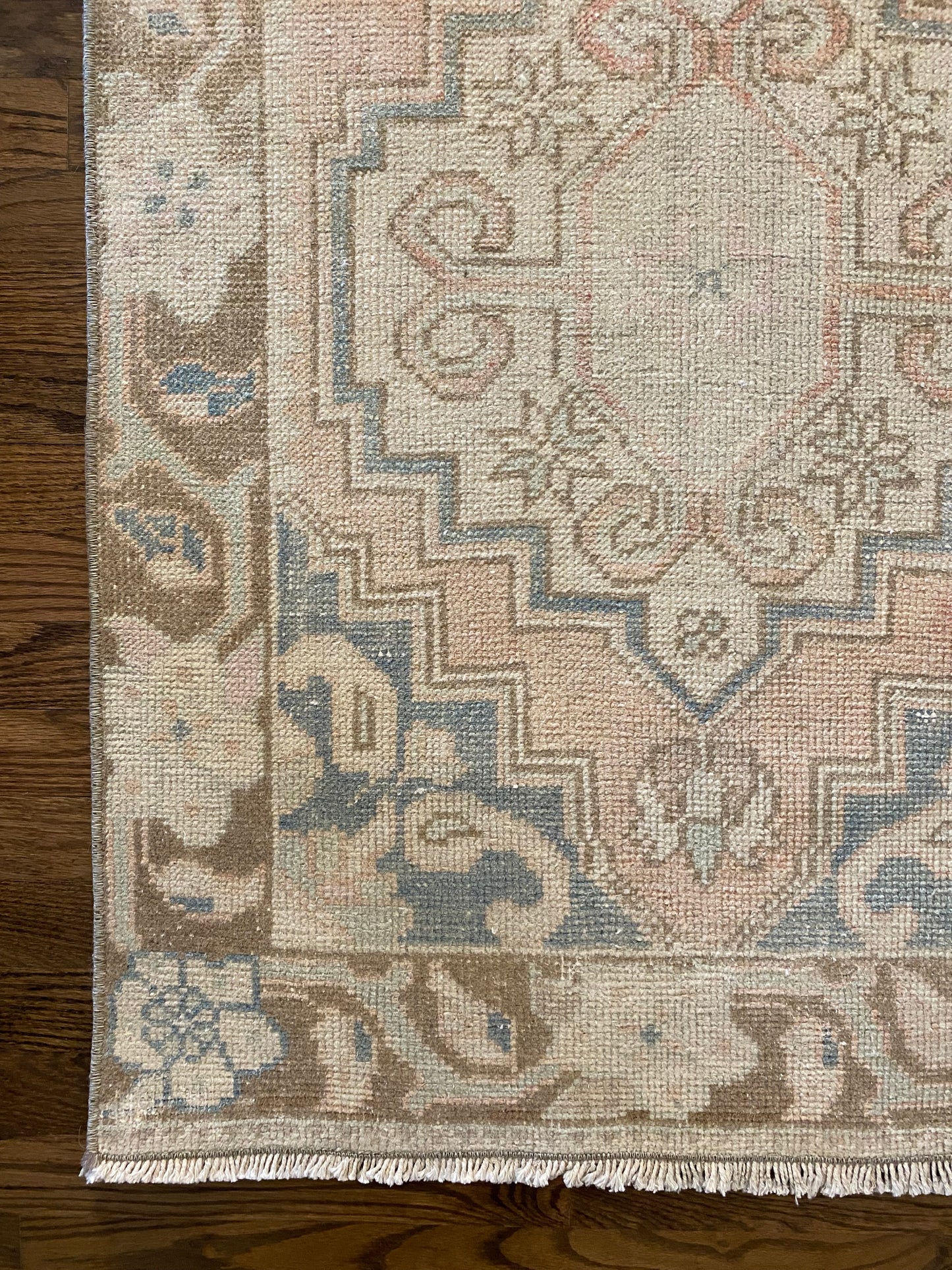 Samantha 2’8 x 8’10