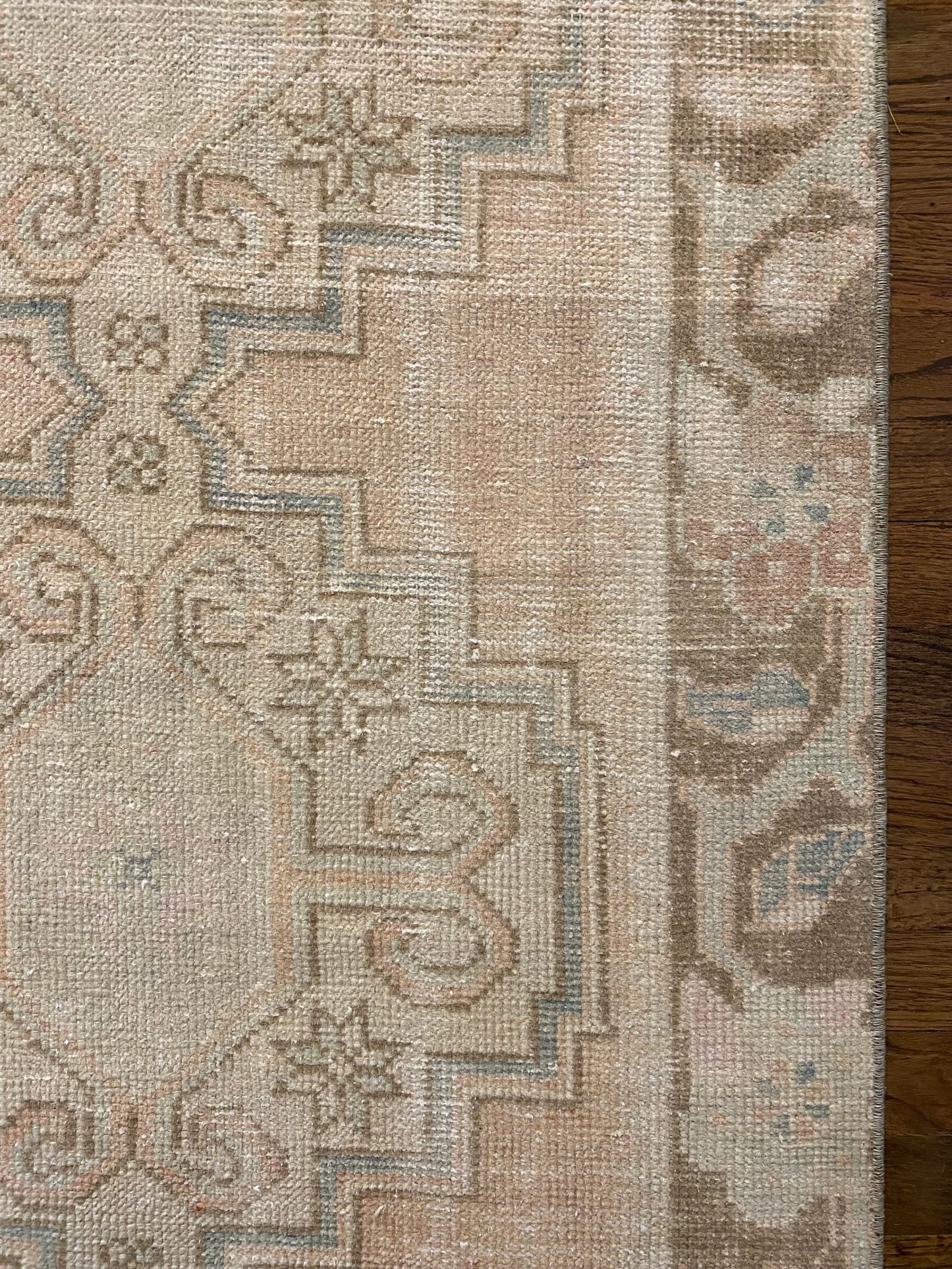 Samantha 2’8 x 8’10