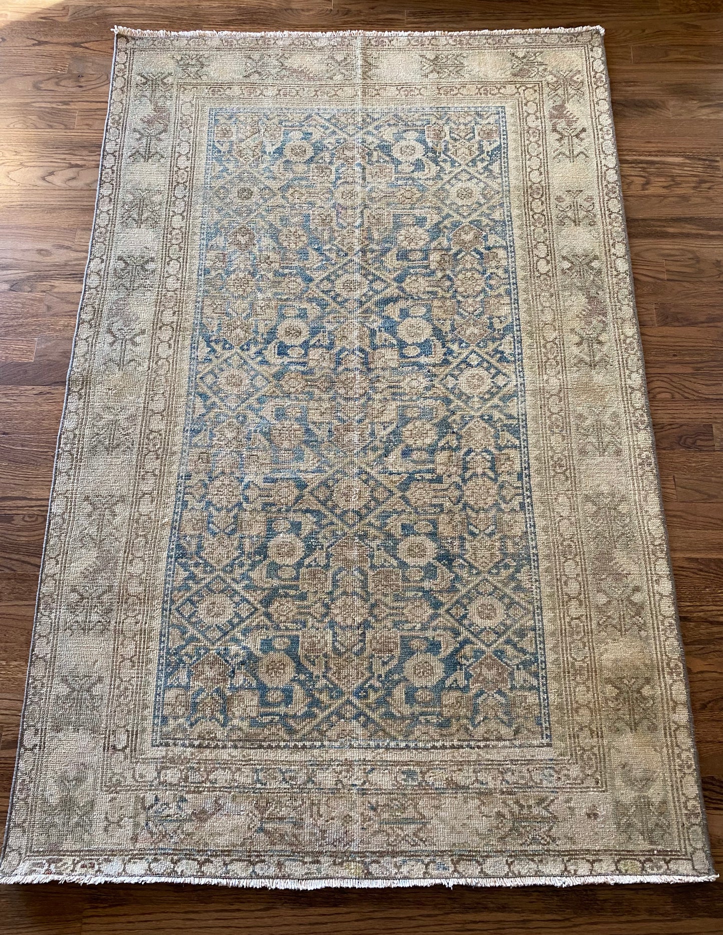 Sonia 4’1.5 x 6’5