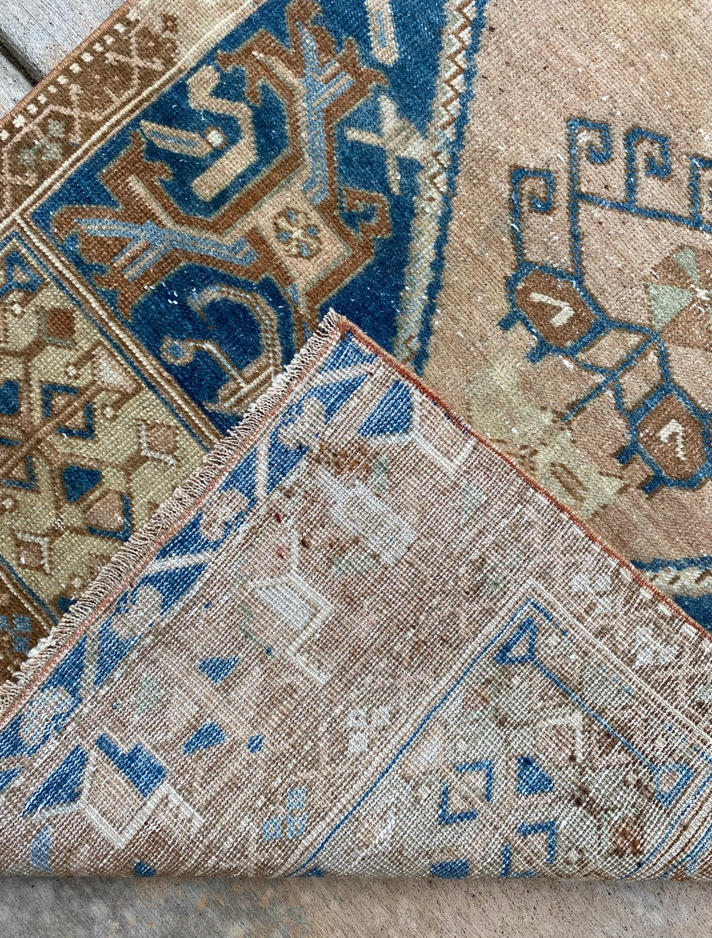 Harlow 2’9.5 x 8’6