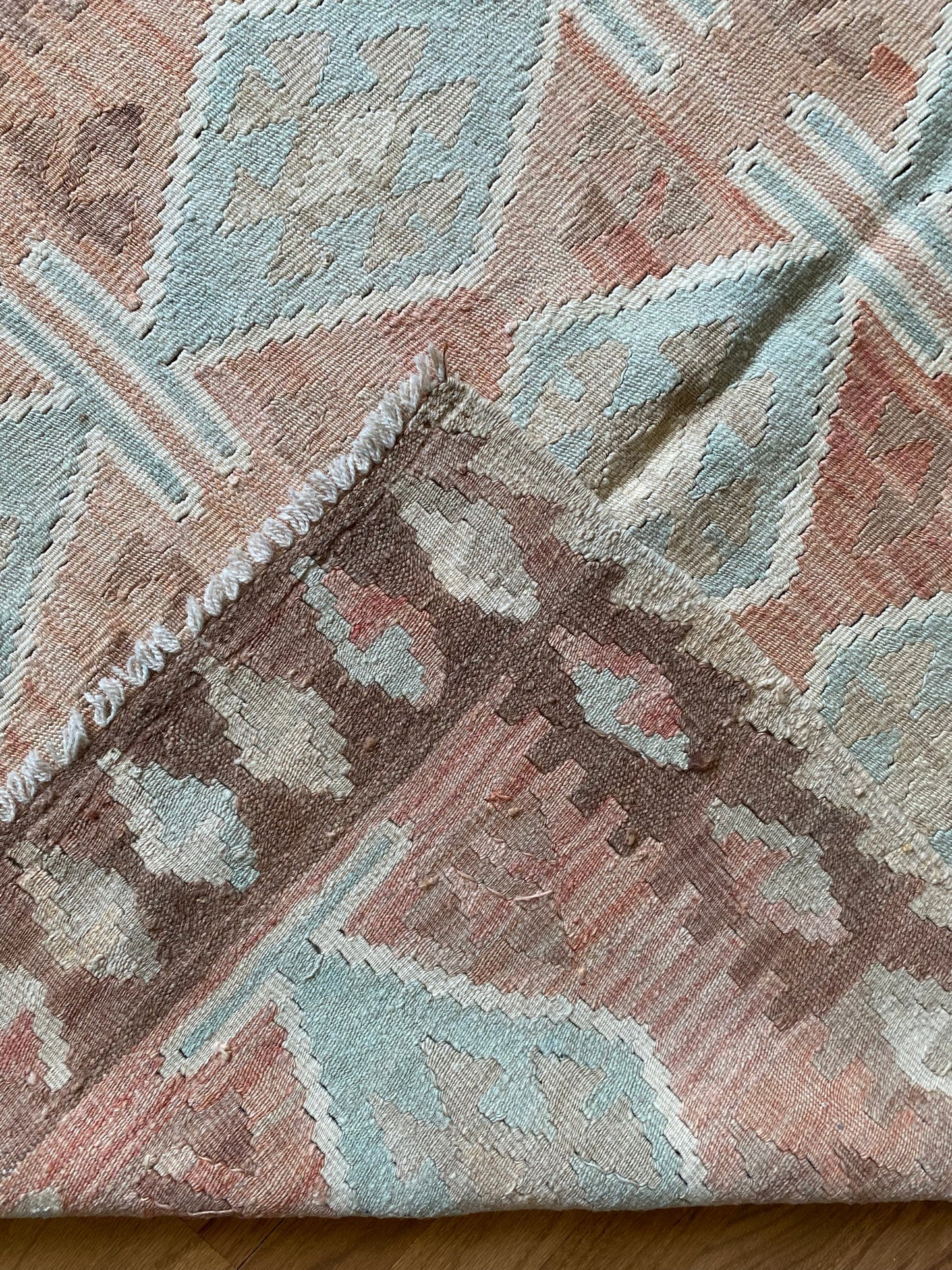 Suki 3’3.5 x 6’2