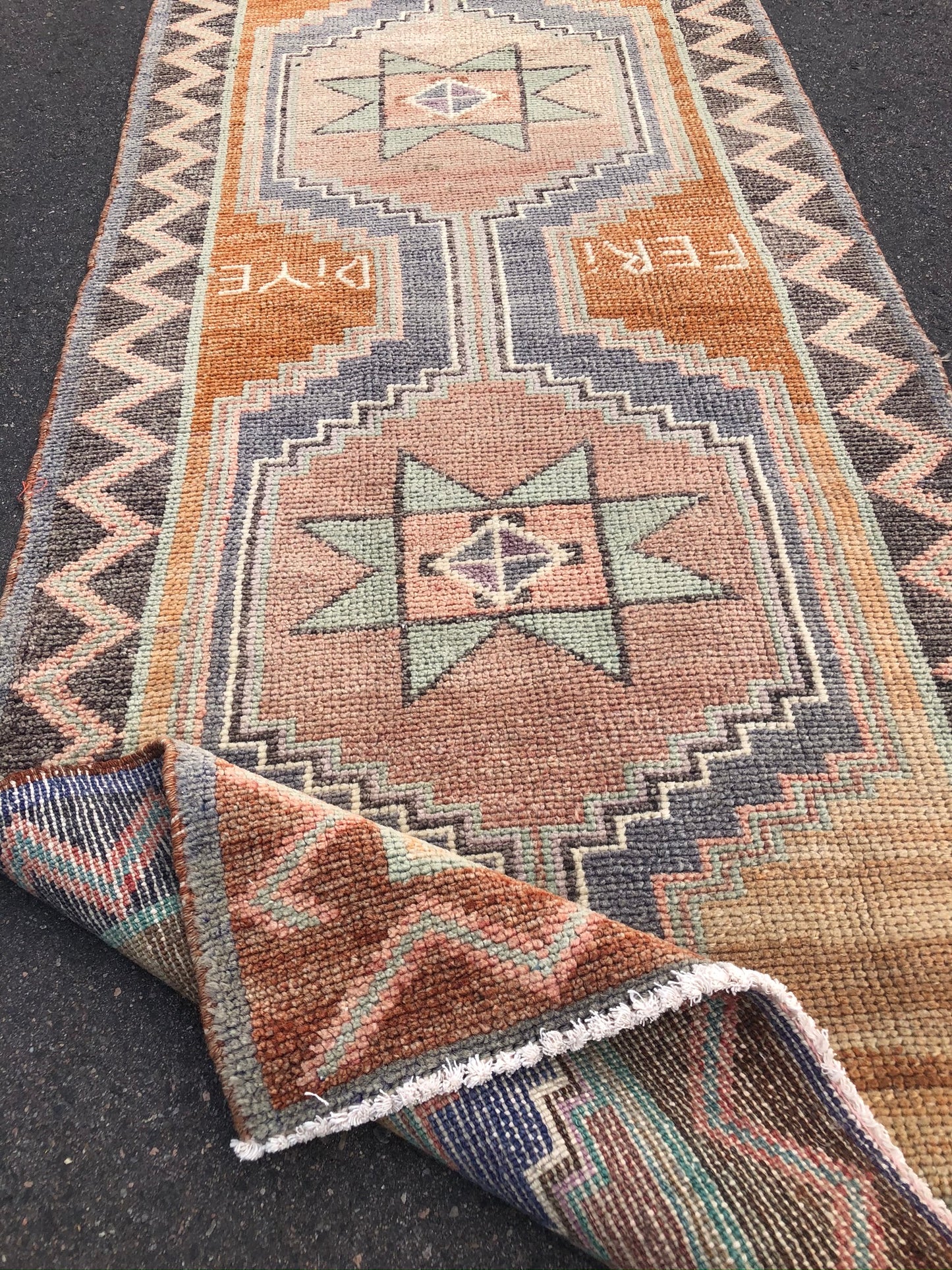 Jackson 2'3.5 x 9'1