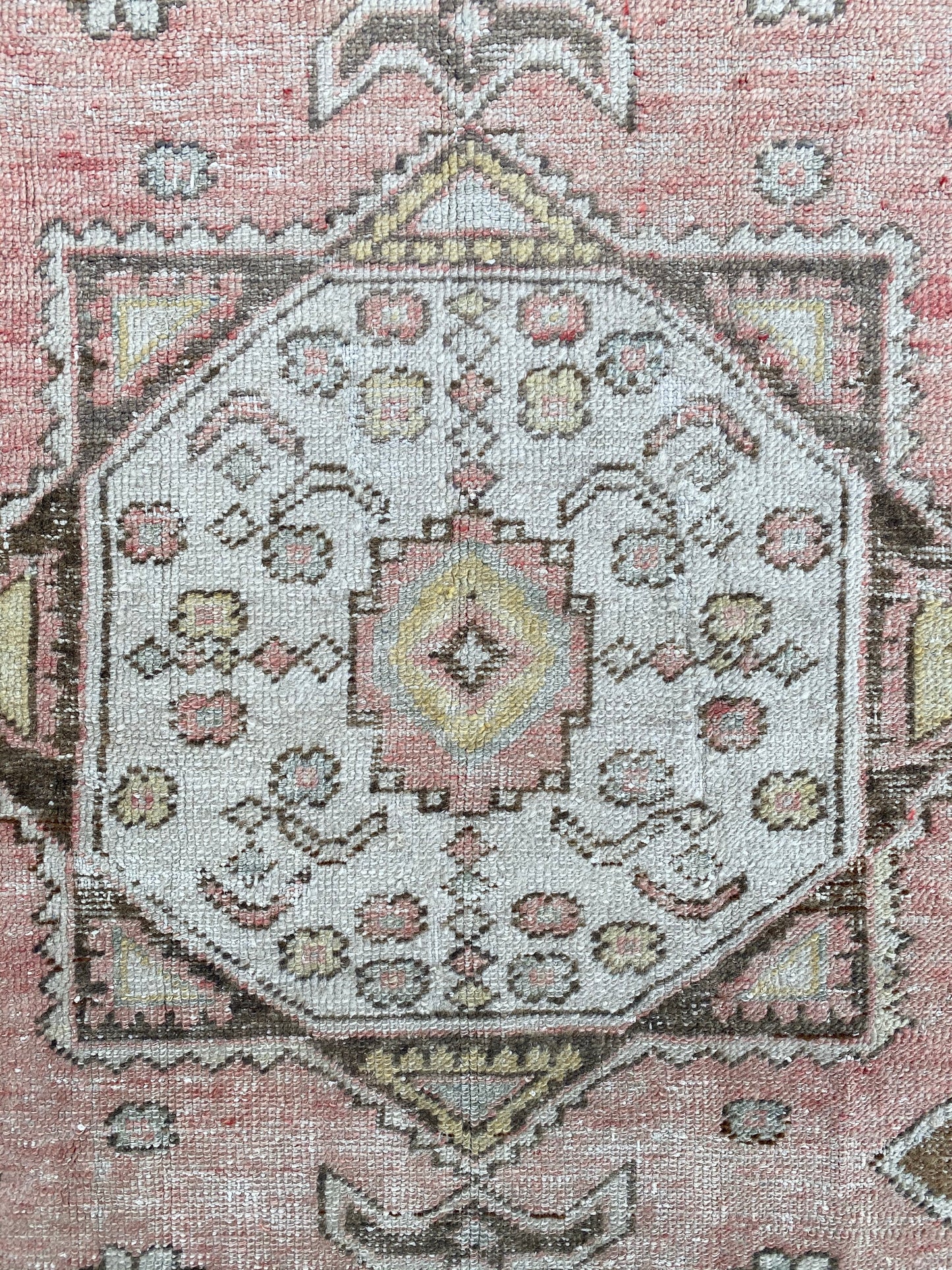 Loxley 3’8.5 x 6’1.5