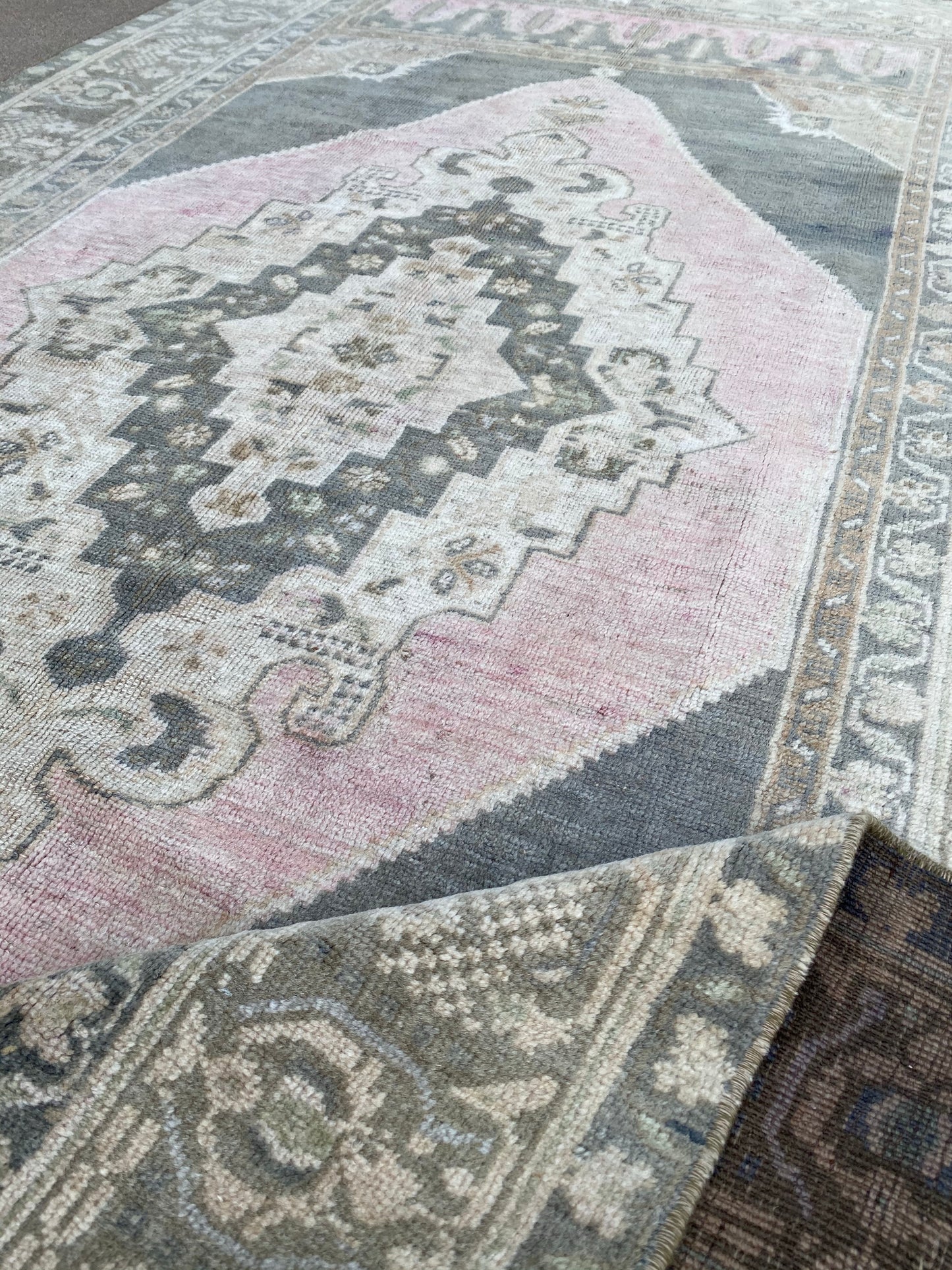 Leola 4’6 x 7’10