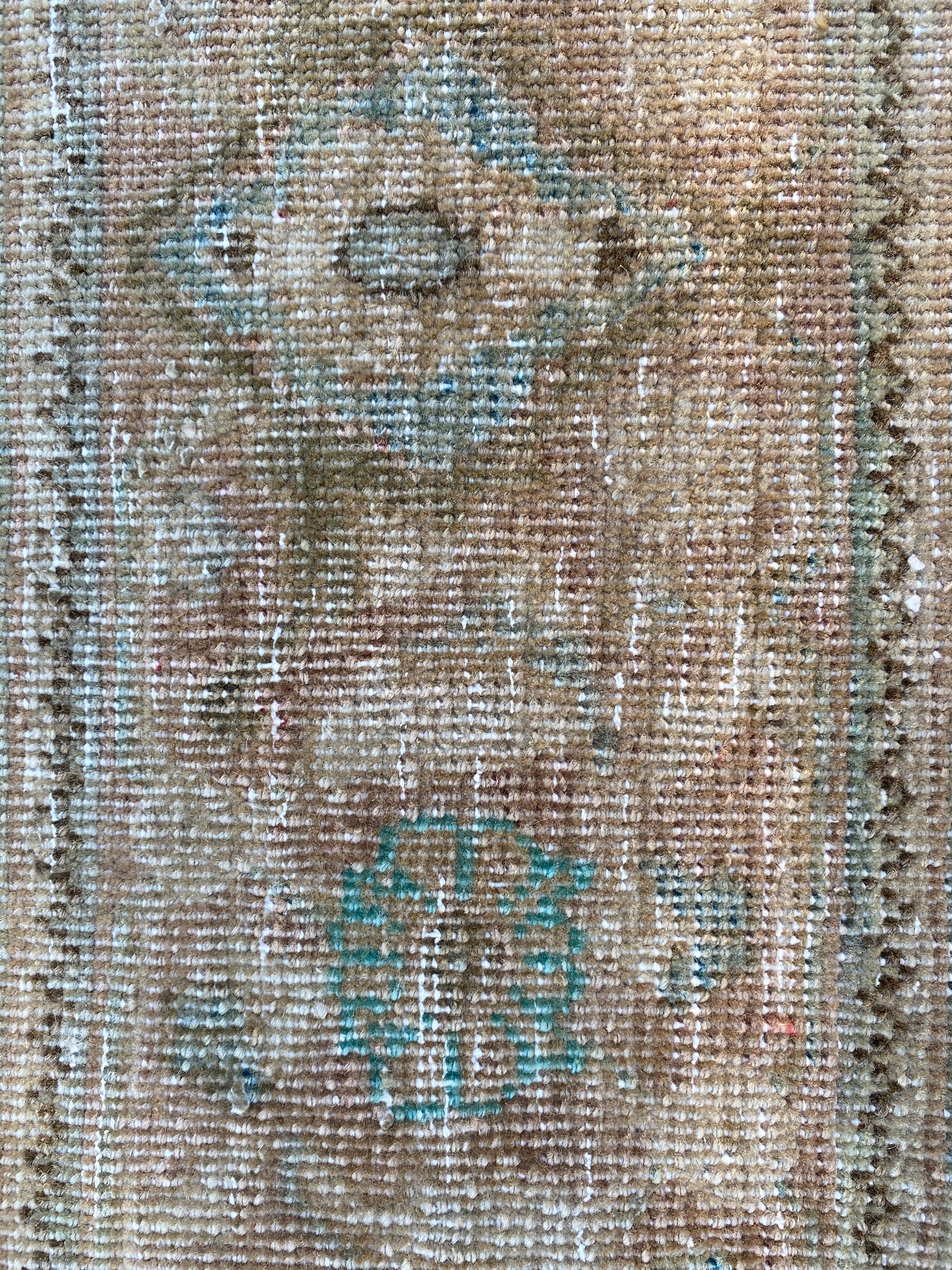 Dana 8’9 x 11’4 (9 x 11)