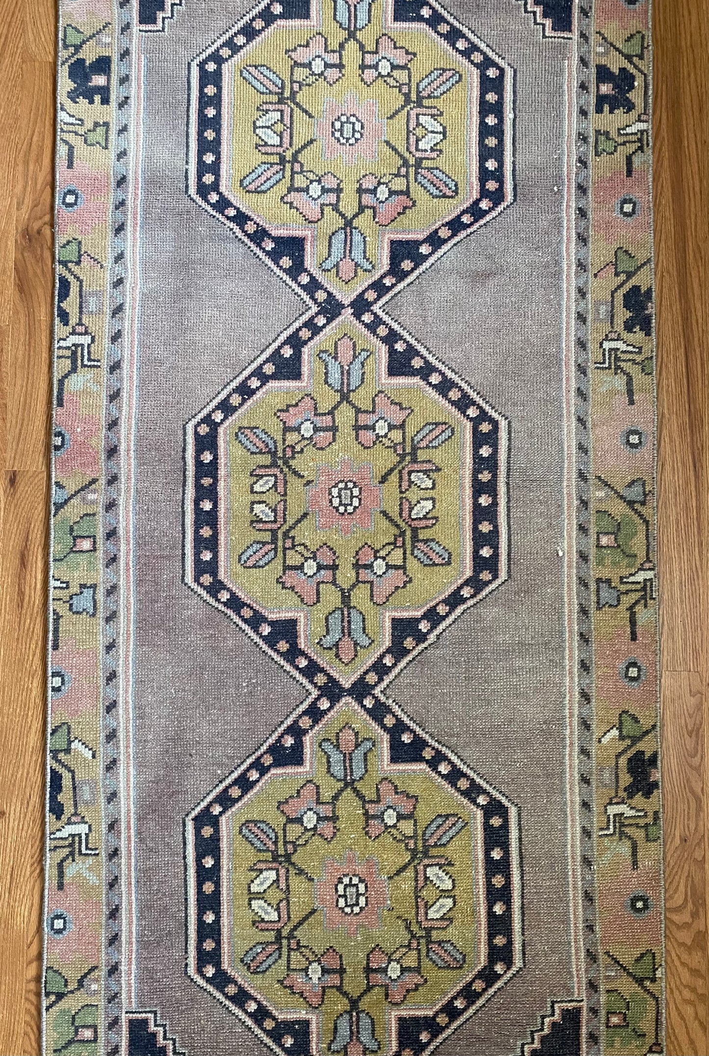 Rosie 2’11 x 9’11.5
