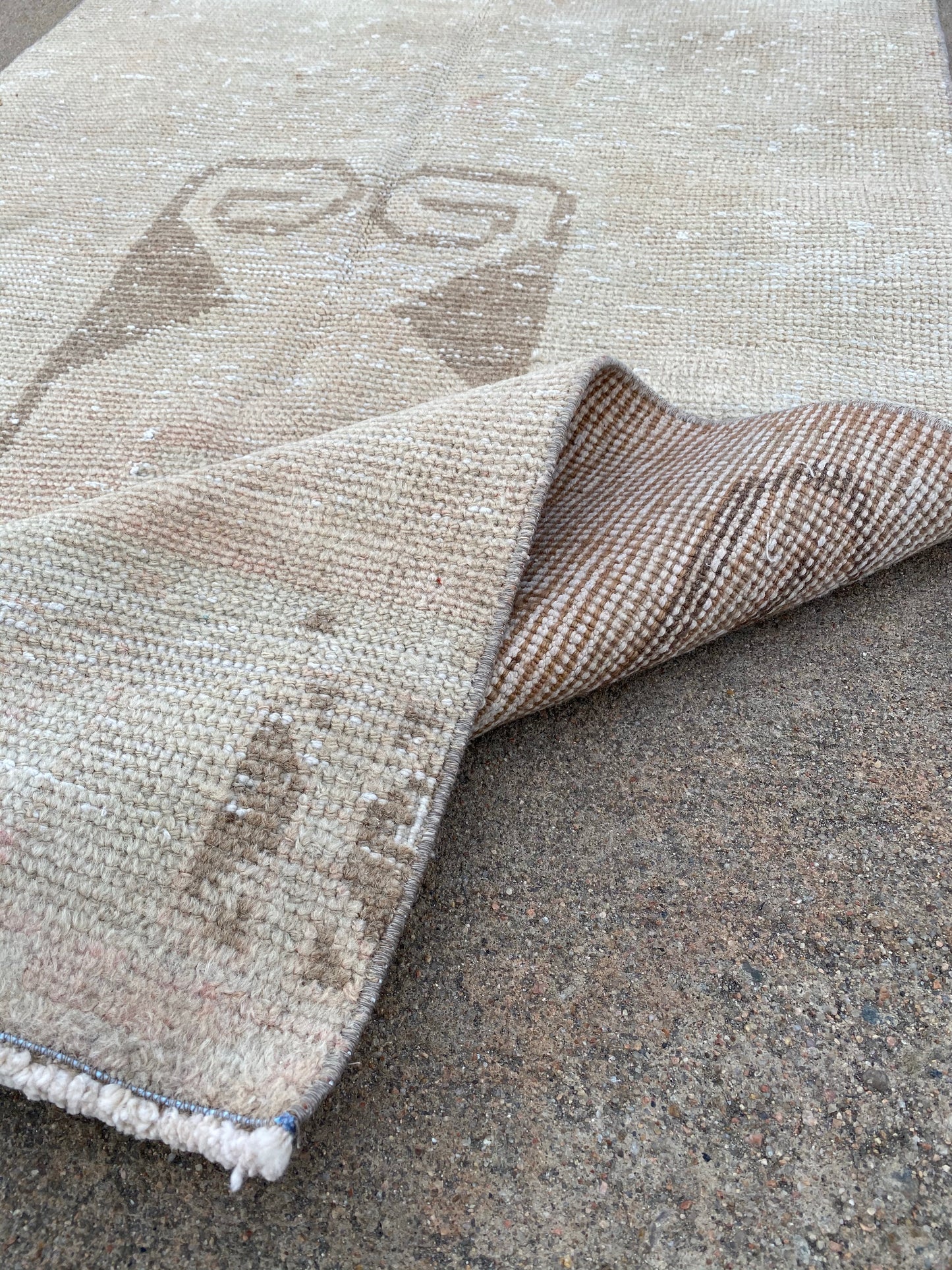 Clio 2’8 x 11’4.5