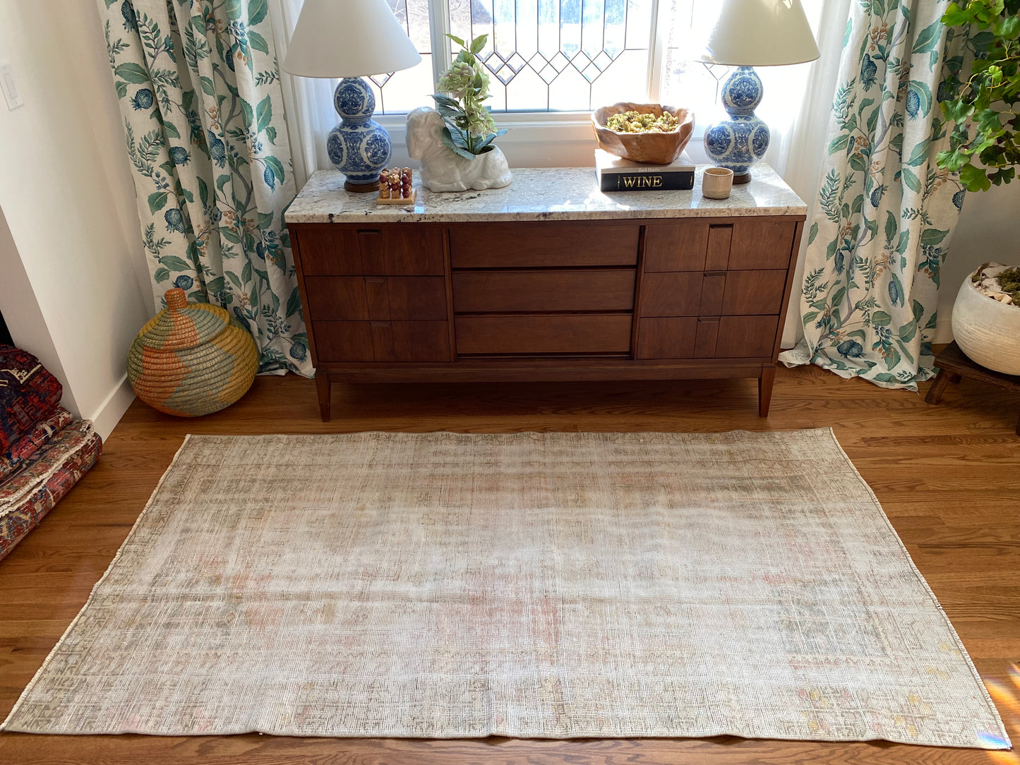 Harlow 3’10.5 x 7’6