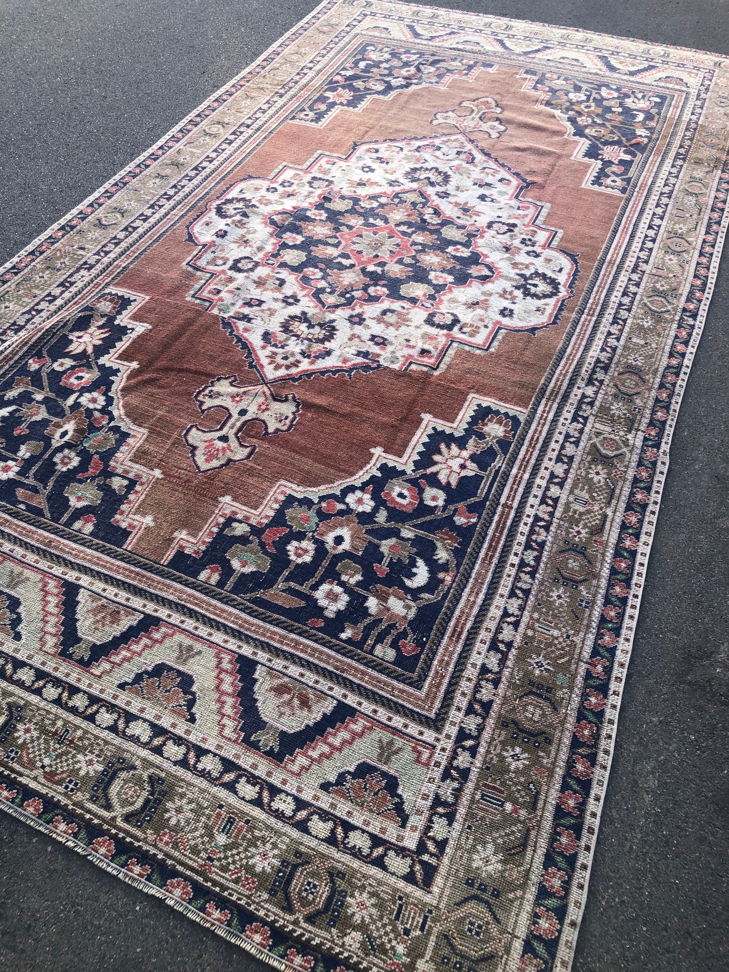 Bailey 6’4 x 12’3.5