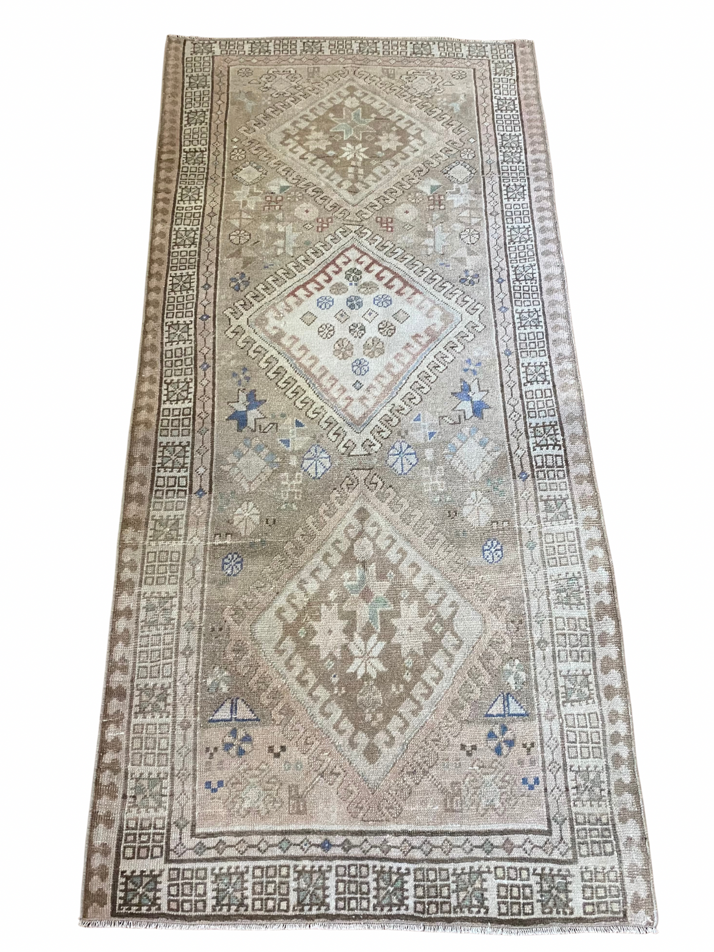 Delphine 3’2.5 x 6’10