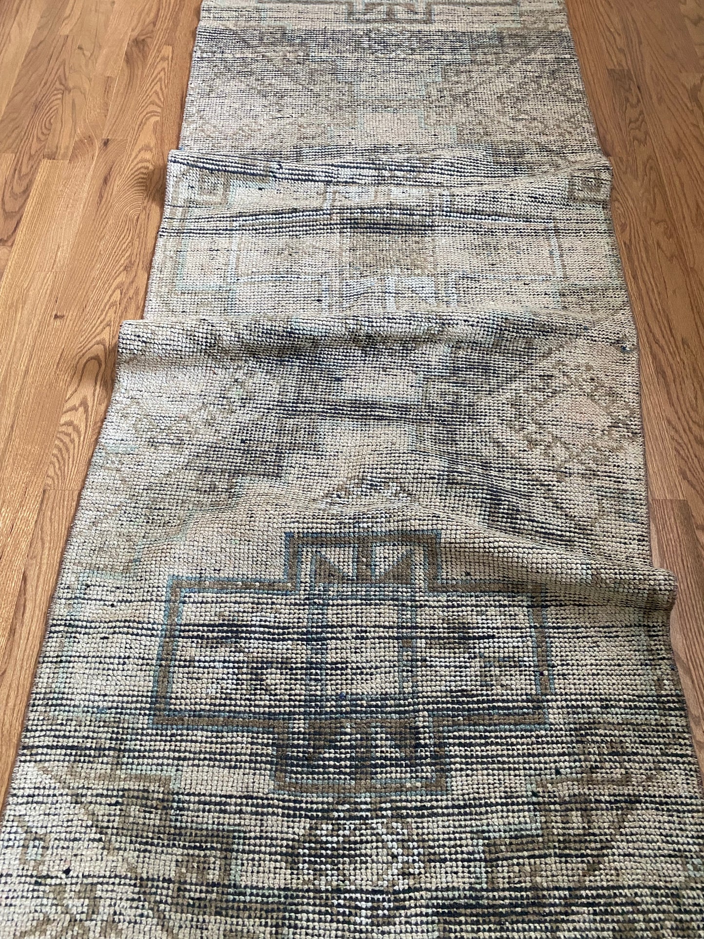 Esther 2’11.5 x 10’0.5