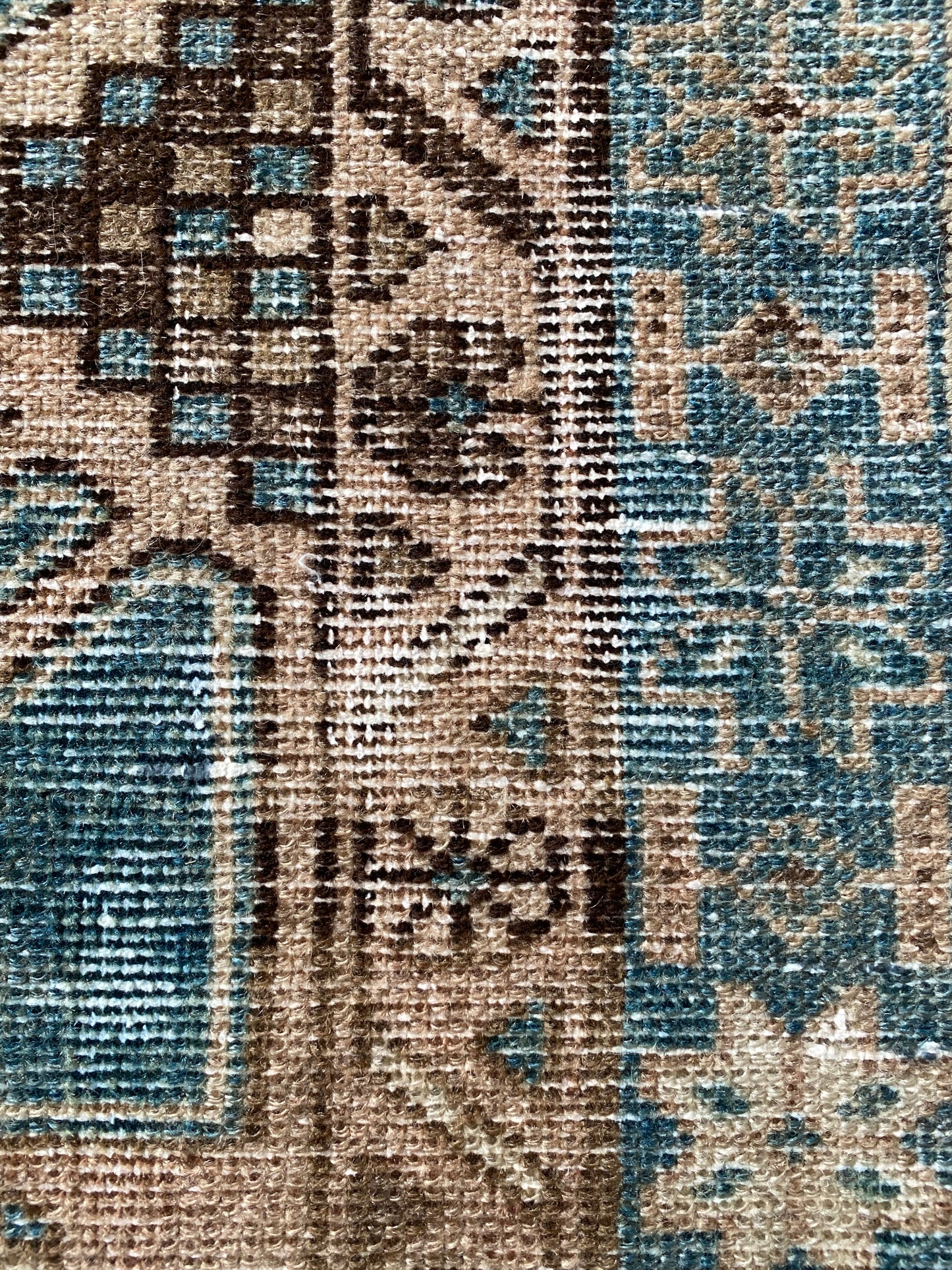 Louella 2’10 x 10’1