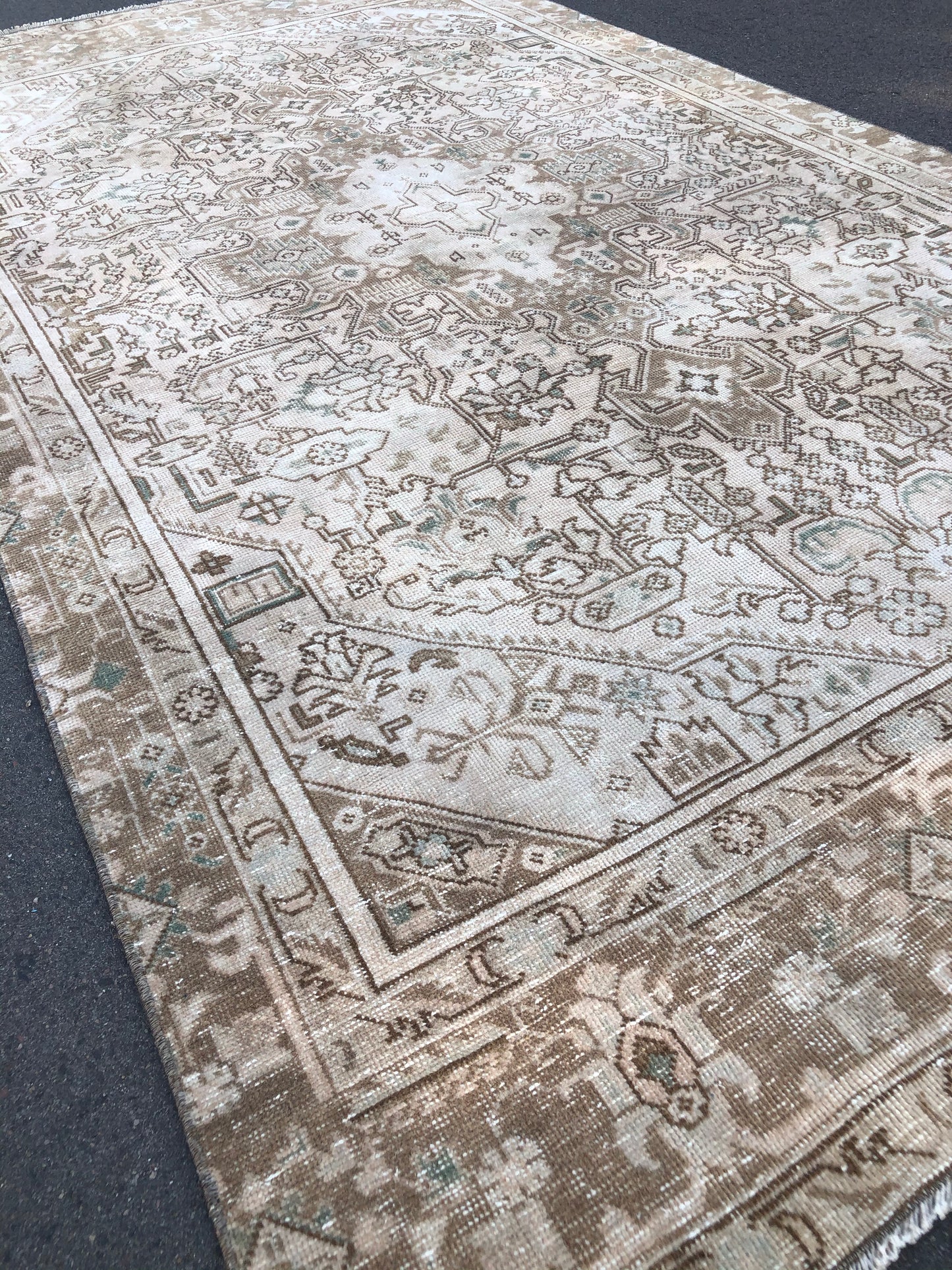 Ankara 5’3 x 9’1.5