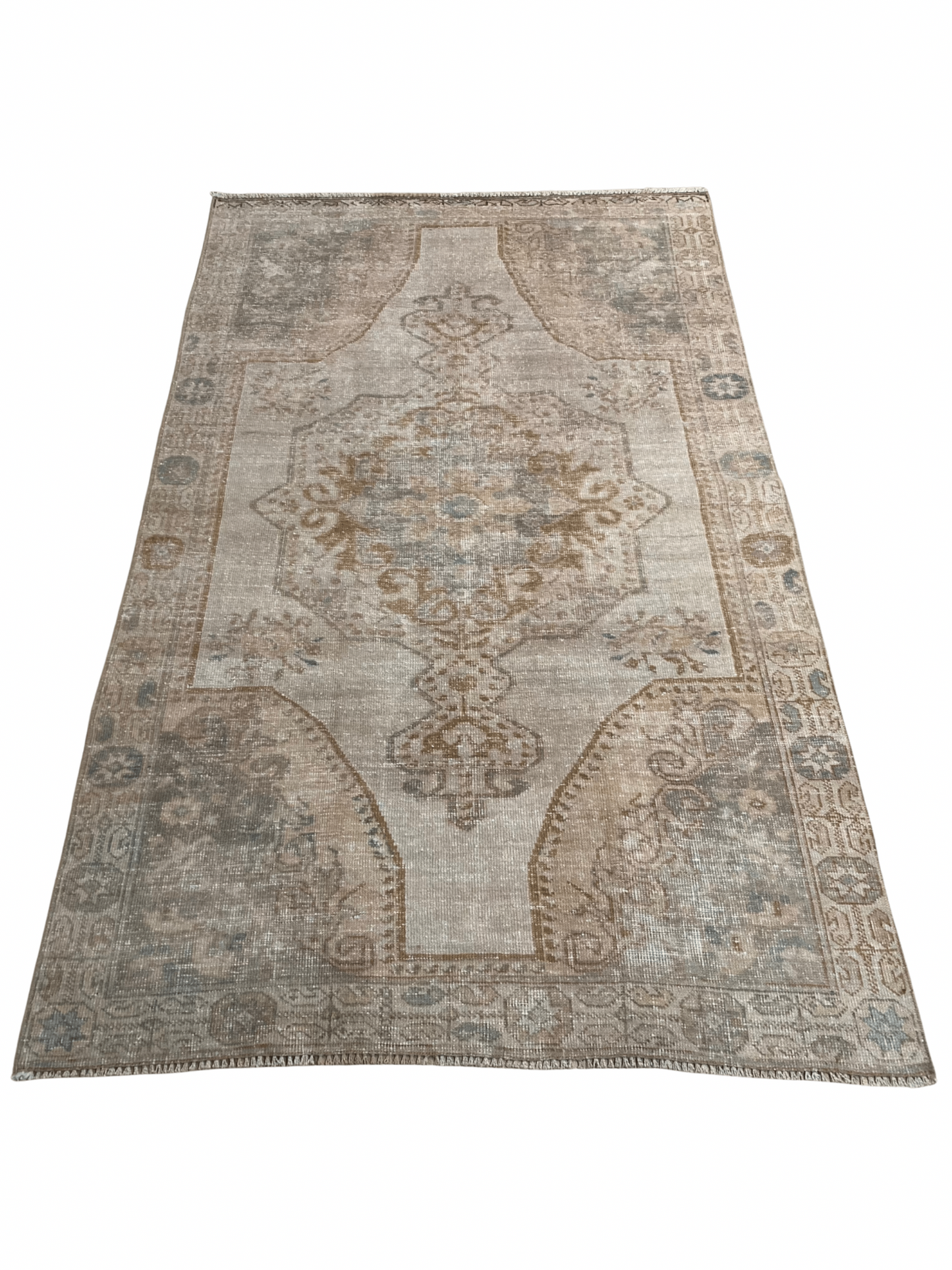 Gianna 4’4 x 7’0.5