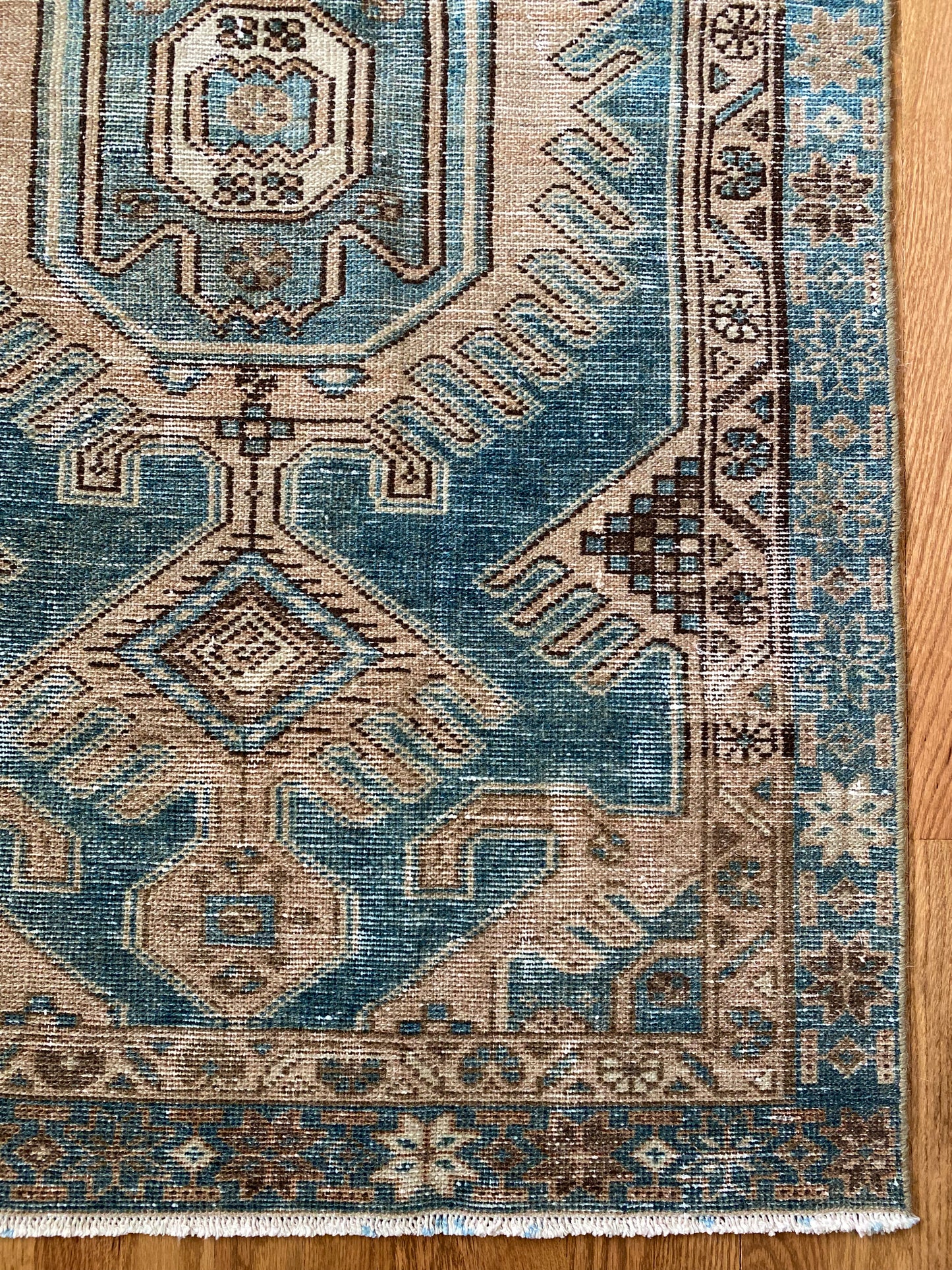 Louella 2’10 x 10’1
