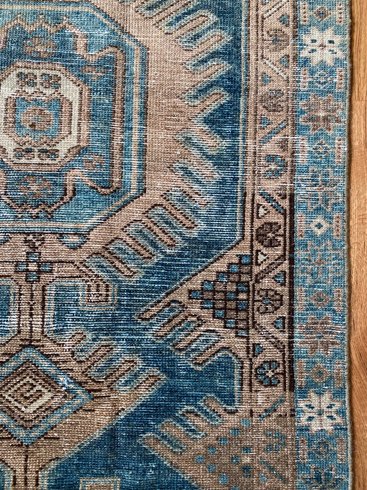 Louella 2’10 x 10’1