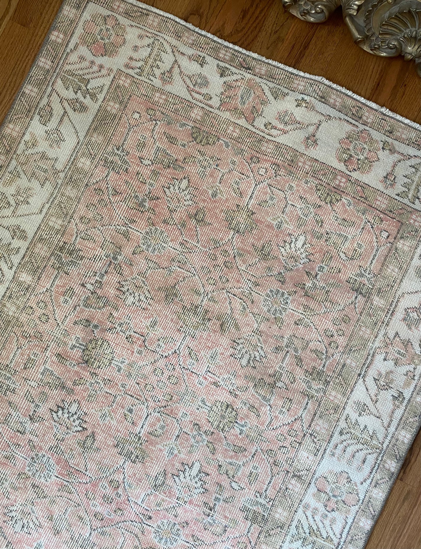 Adelaide 3’8 x 6’10.5