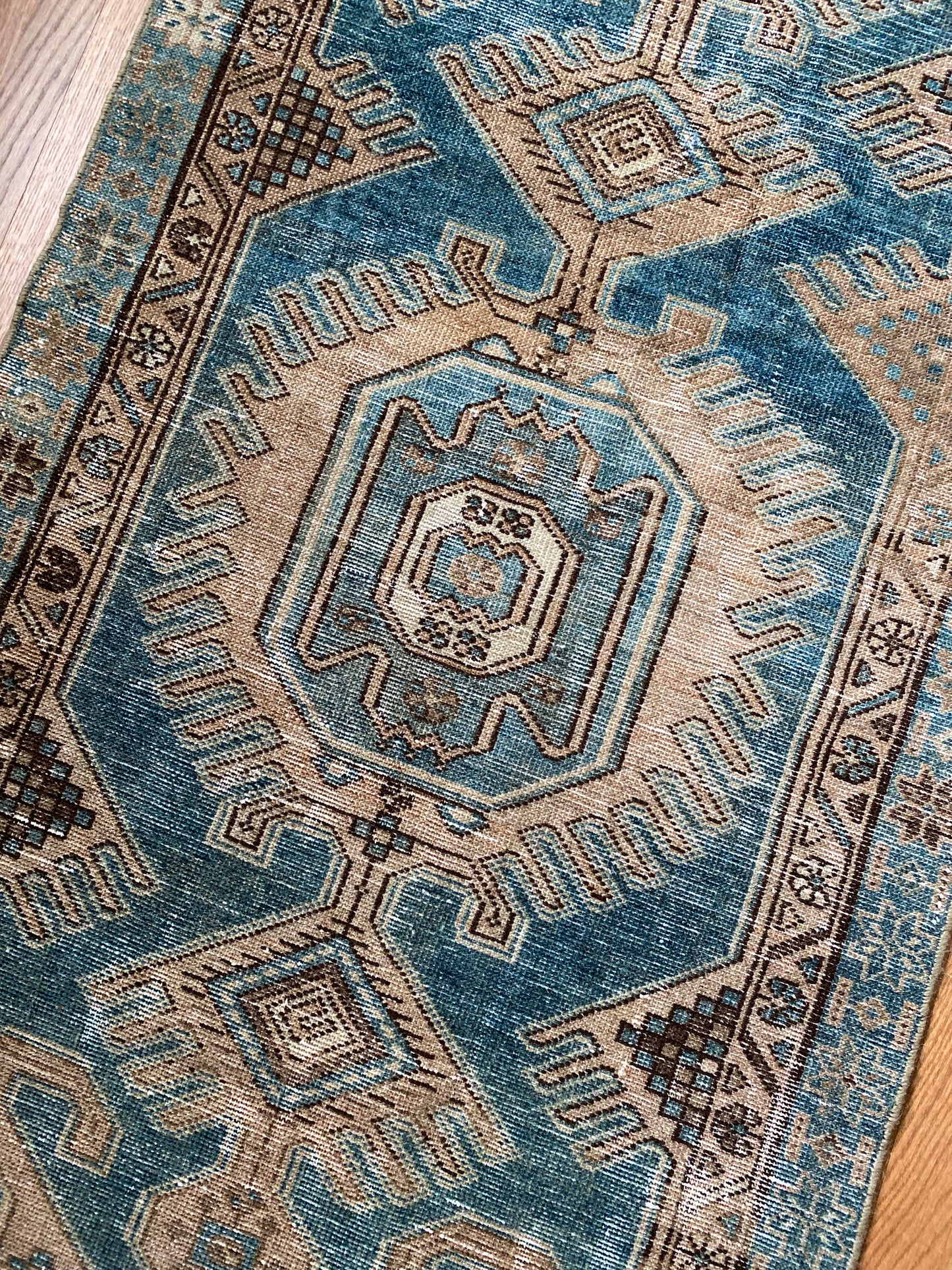 Louella 2’10 x 10’1