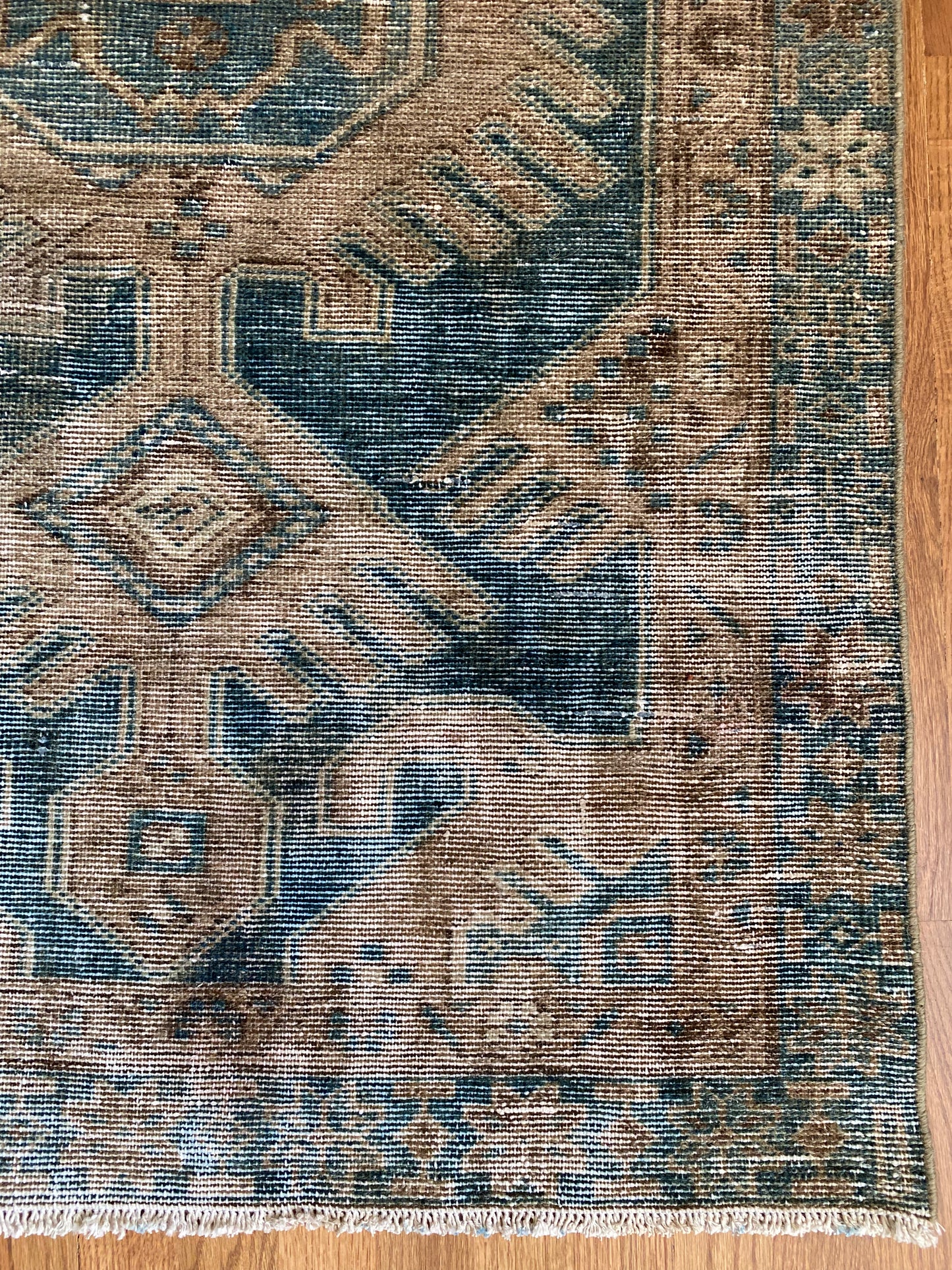 Louella 2’10 x 10’1