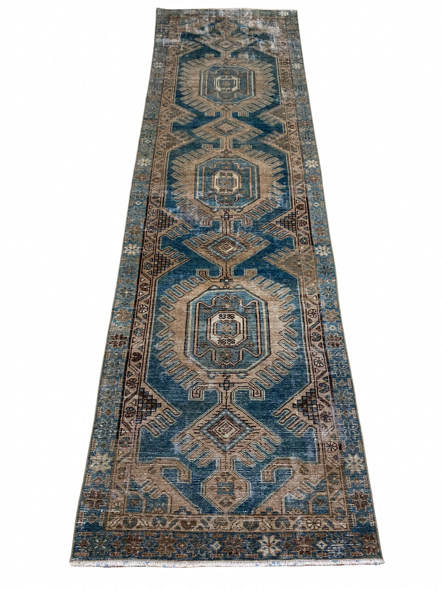 Louella 2’10 x 10’1