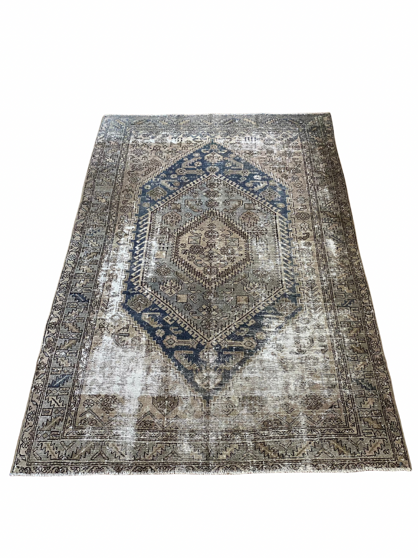 Adeline 4’3 x 6’2.5