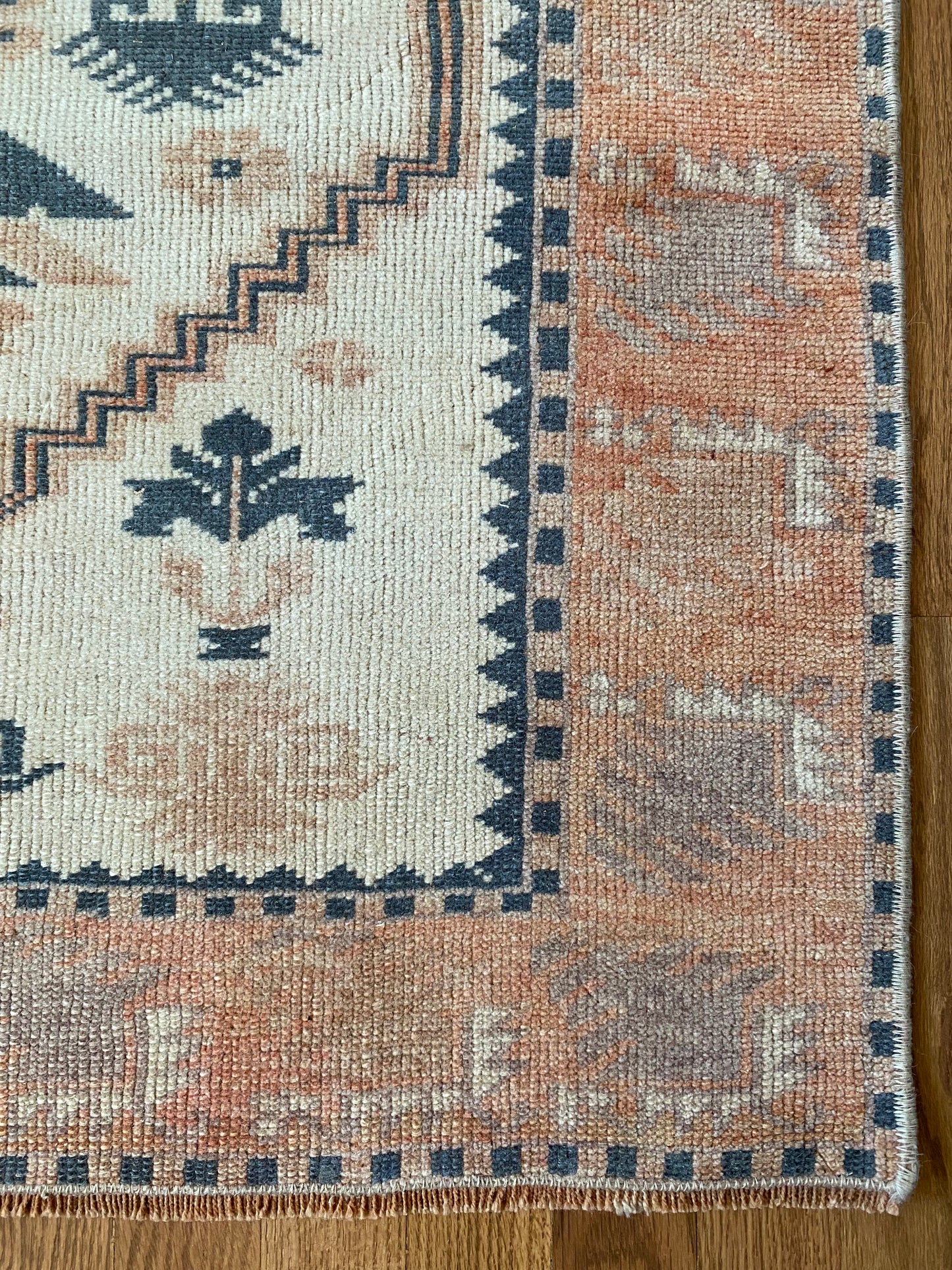 Cora 2’8.5 x 4’2
