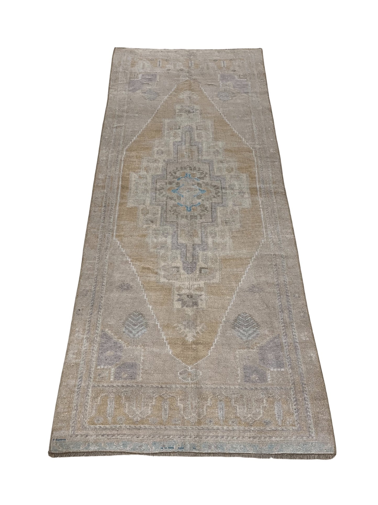 Millicent 3’1.5 x 7’7