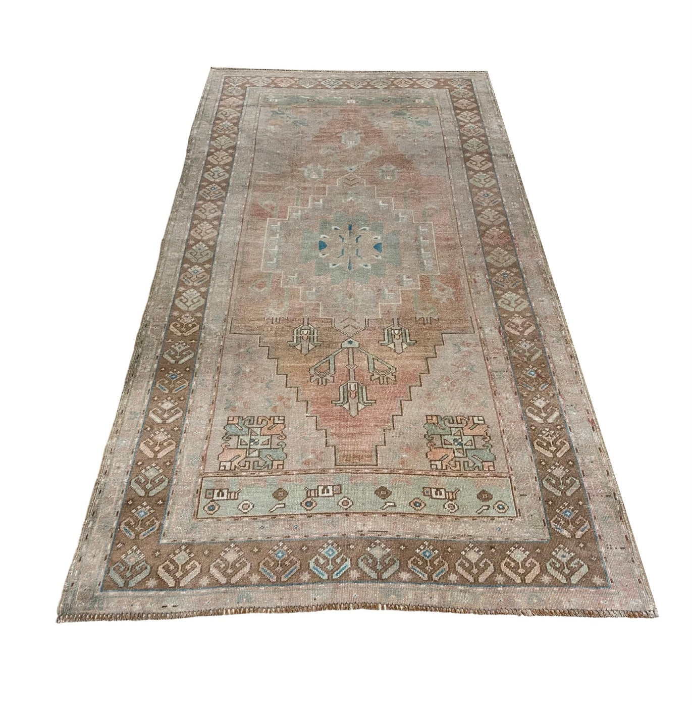 Gretchen 4’7.5 x 8’6