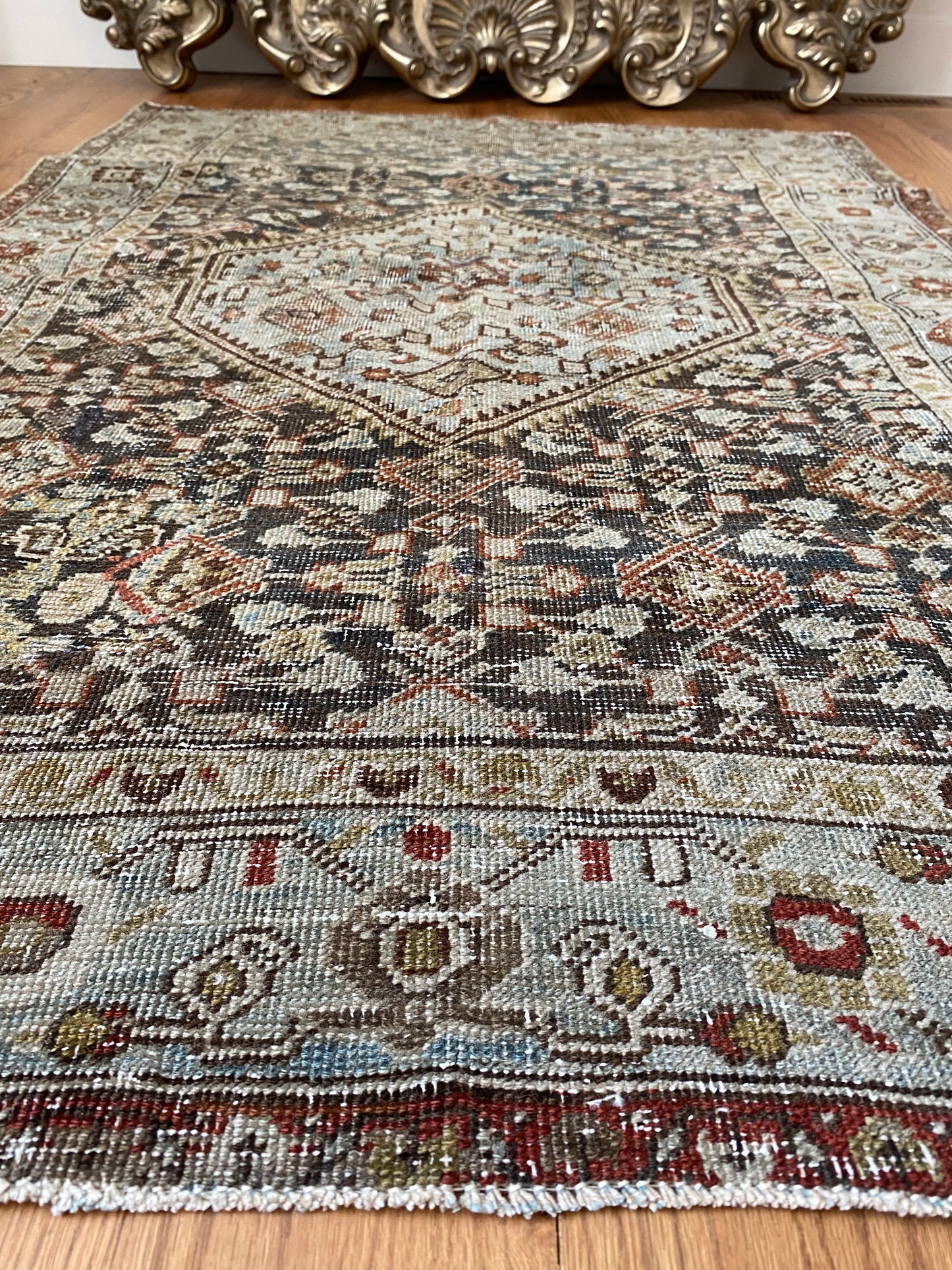 Jennifer 3’2.5 x 4’6