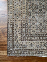 Load image into Gallery viewer, Paisley 3’4 x 4’6.5
