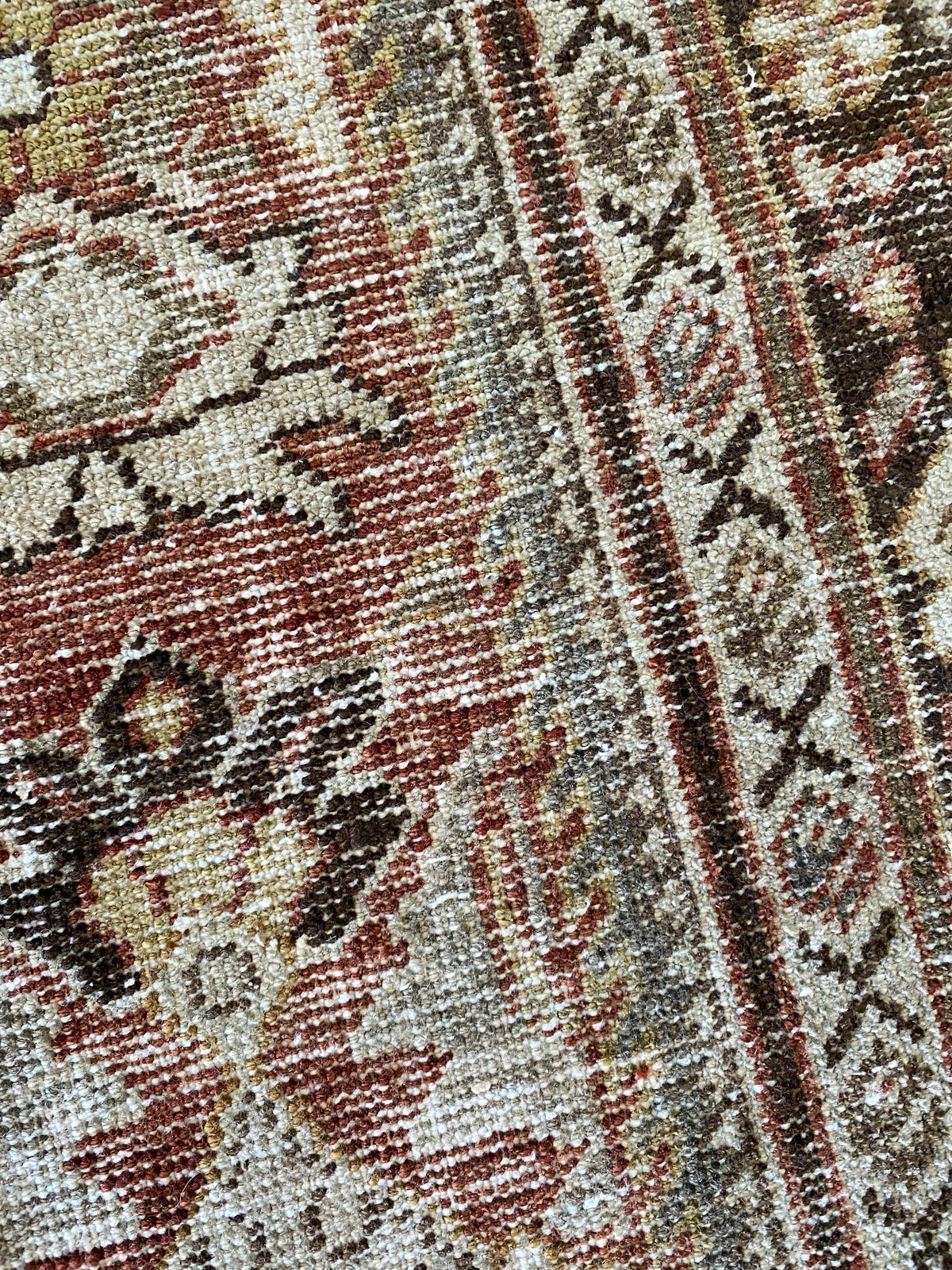 Antique Mahal Wool Area Rug 6’11x10’2” – Hand-Knotted Red Rug | Emre
