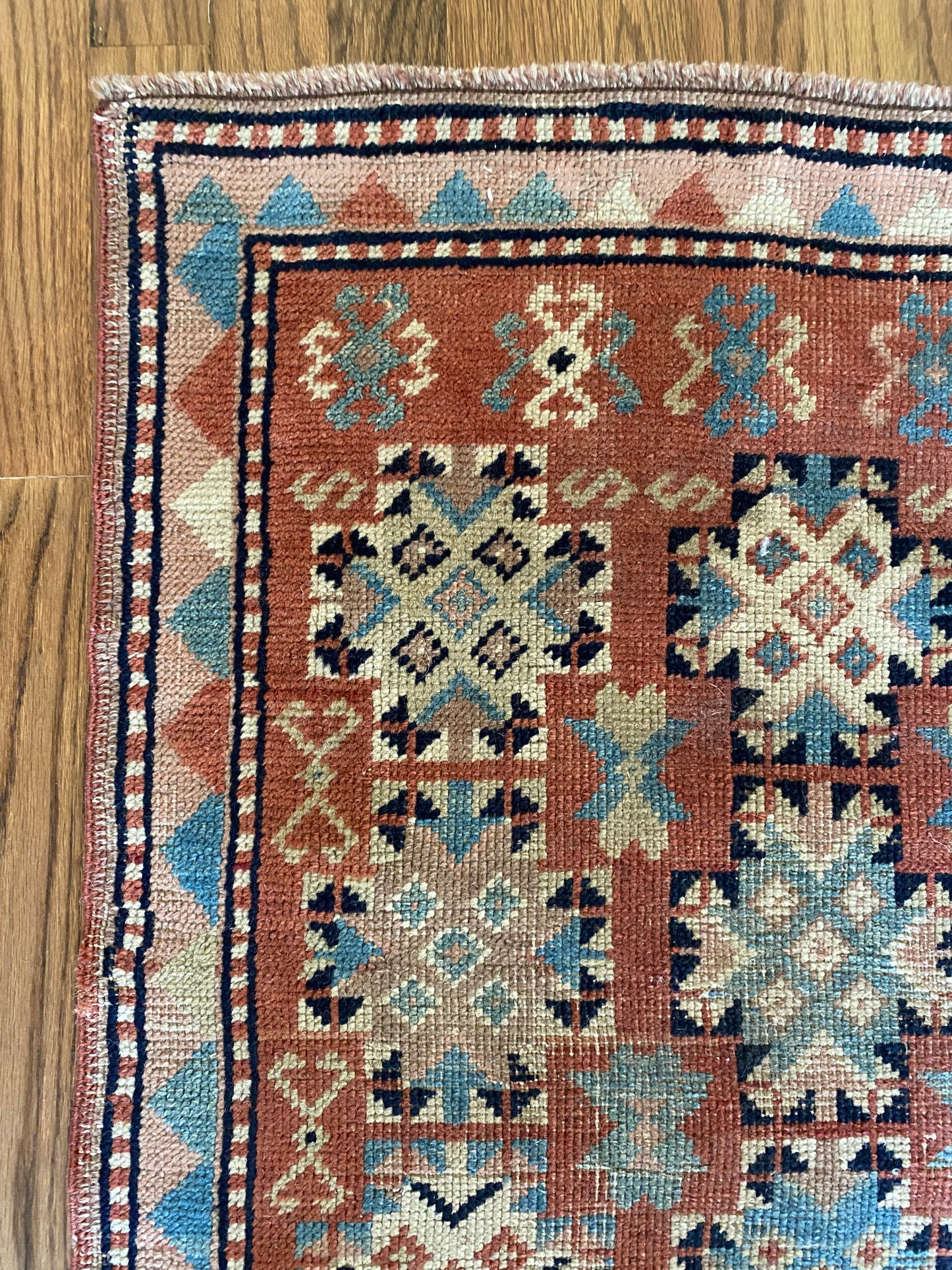 Camille 2’2 x 3’9.5